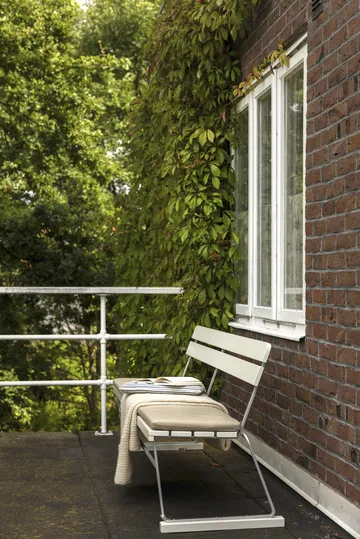 Divano 5 - Supporto in acciaio zincato a caldo con vernice bianca in rovere - Grythyttan Stålmöbler