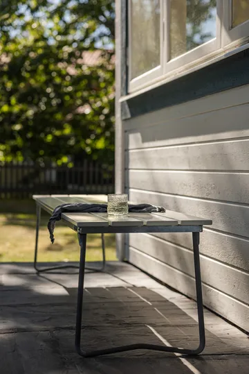 Panca 8 posti - Bianco lucido, supporto in acciaio zincato a caldo in rovere - Grythyttan Stålmöbler