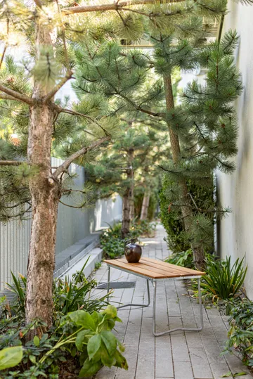 Panca 8 posti - Supporto in acciaio zincato a caldo in teak - Grythyttan Stålmöbler