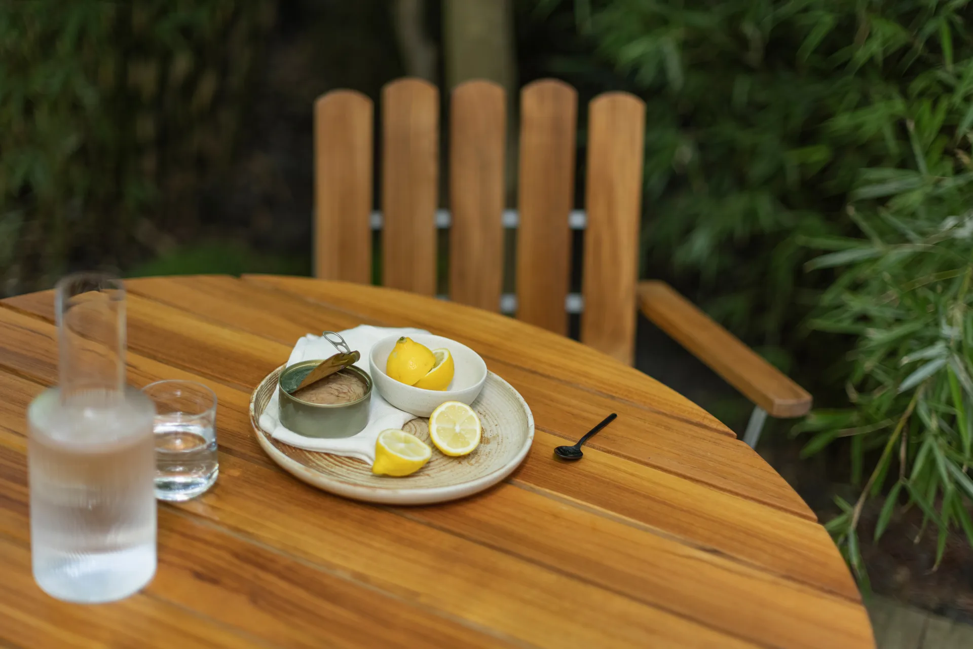 Tavolo da pranzo 9A, Teak-supporto zincato a caldo Ø100 cm Grythyttan Stålmöbler