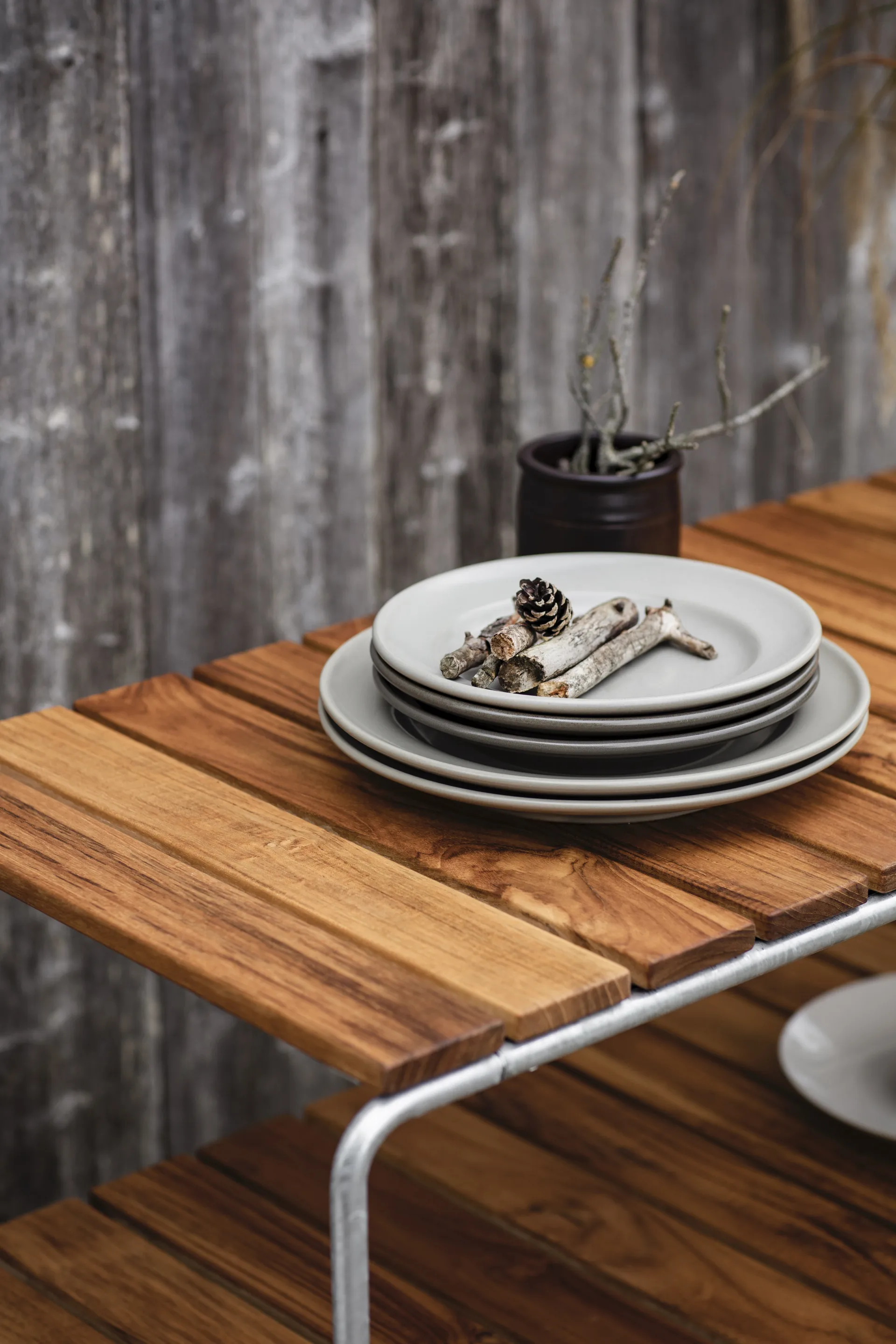 Tavolo di servizio Grythyttan, Supporto in teak zincato a caldo Grythyttan Stålmöbler