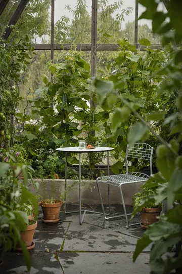 Tavolo High Tech - Supporto bianco-zincato a caldo, Ø60 cm - Grythyttan Stålmöbler