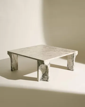 Doric tavolino da salotto - Stormy Gray marmo, 80x80 cm - GUBI