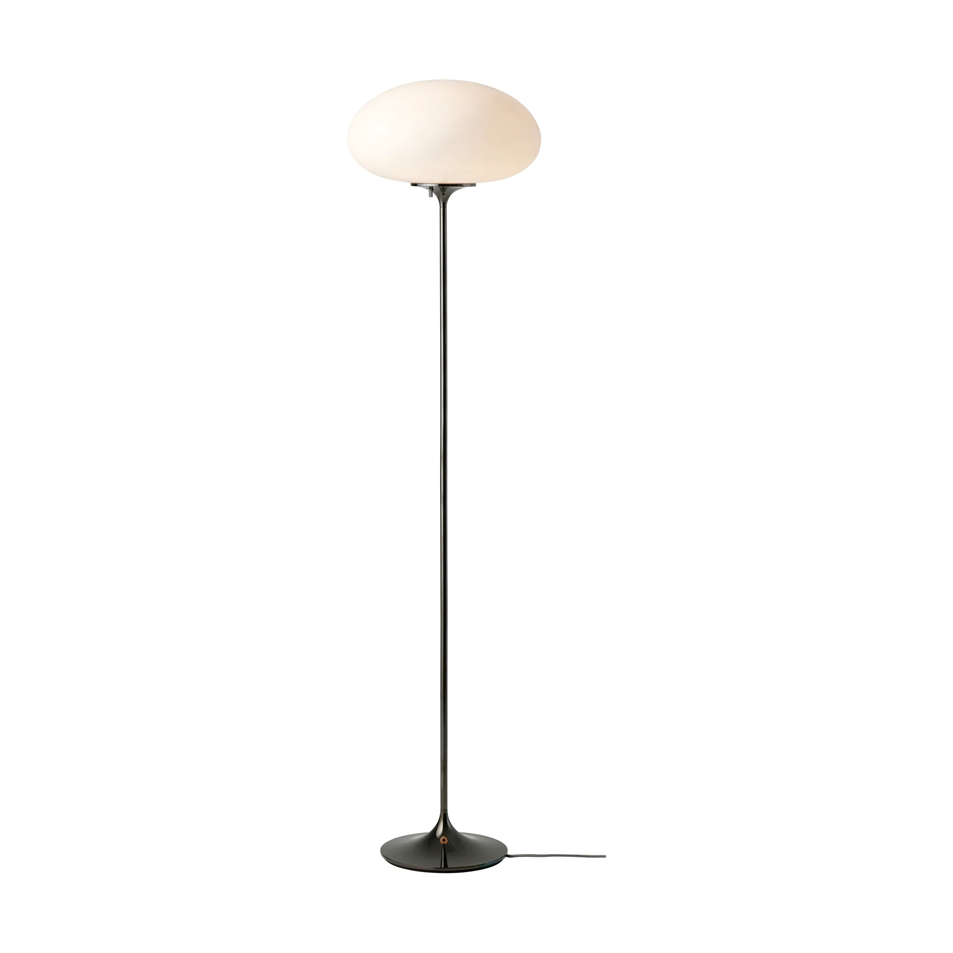 Lampada da pavimento Stemlite, Black chrome-opalglas, 150 cm GUBI