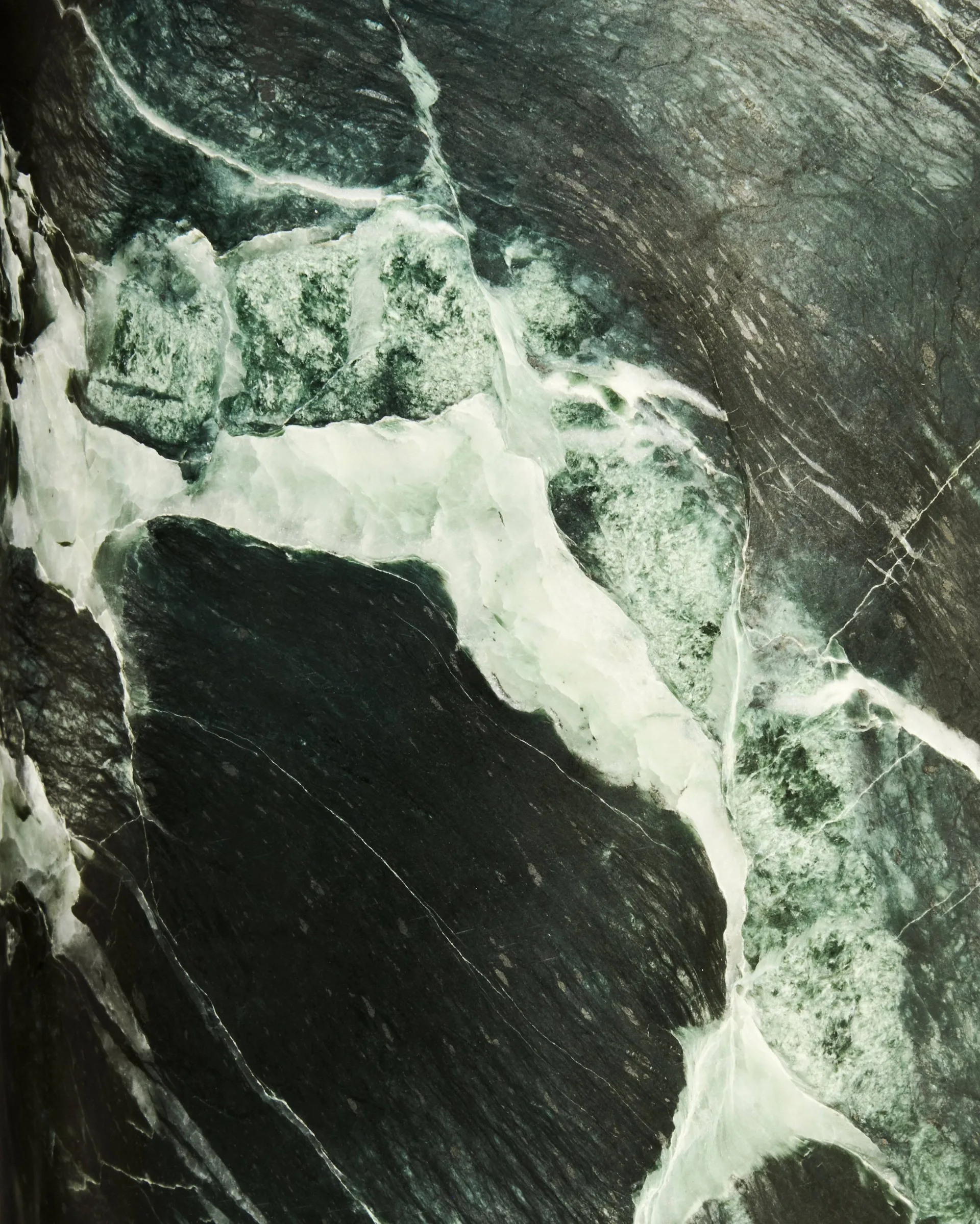 Lampada da tavolo Gravity L, Emerald marble-white GUBI