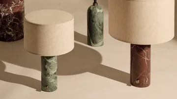 Lampada da tavolo Gravity L - Emerald marble-white - GUBI