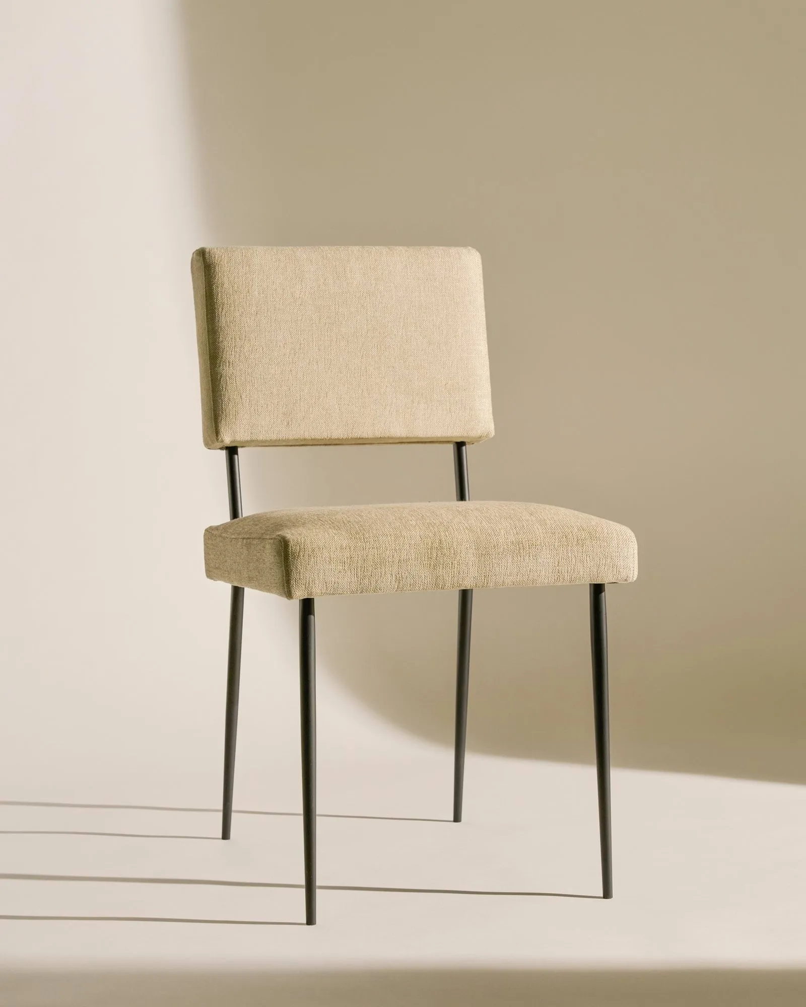 M-Chair sedia, Bonito 075-nero opaco GUBI
