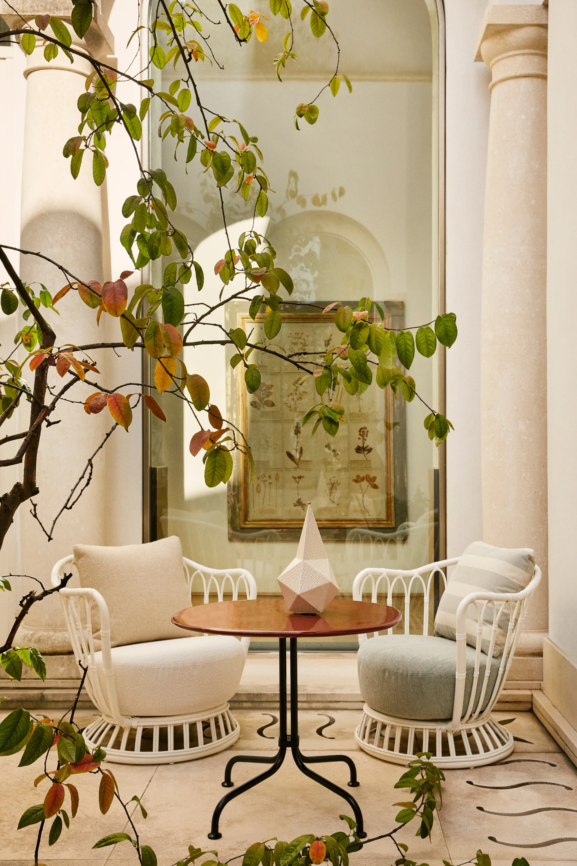 Poltrona Grace Outdoor, Leslie Limonta 006-020-alabaster white GUBI