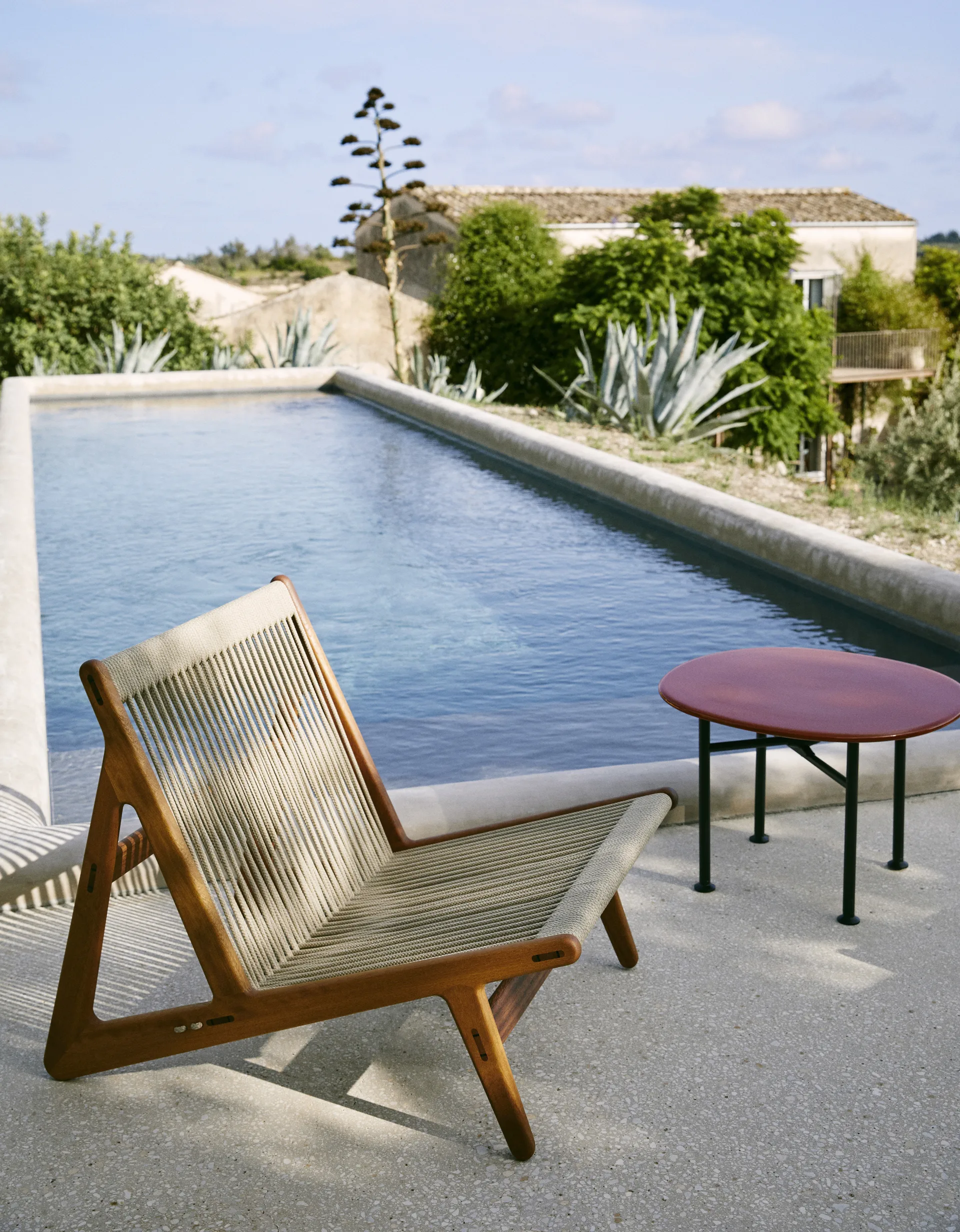 Poltrona lounge MR01 Initial Outdoor, Legno di iroko oliato GUBI