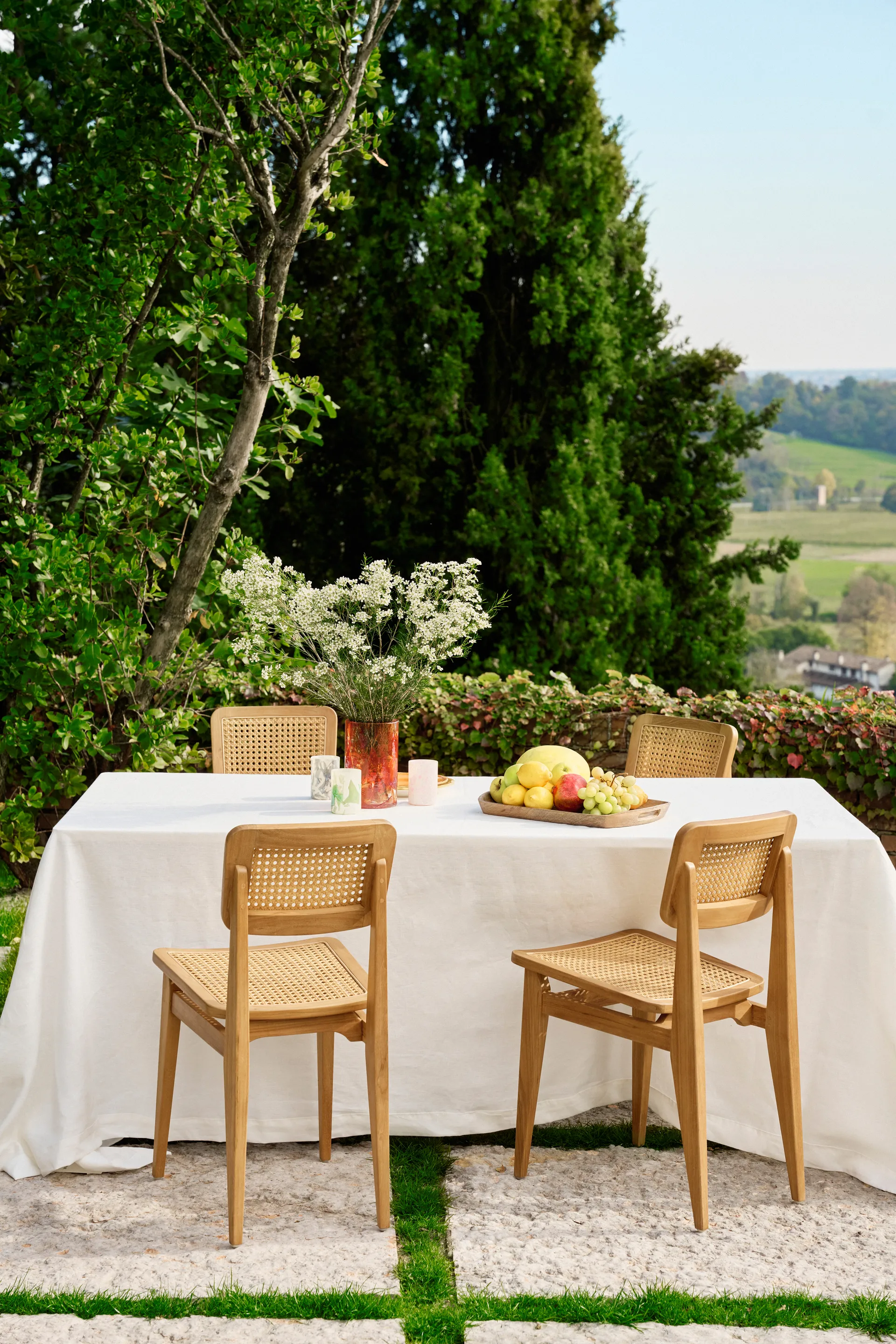 Sedia C-chair Outdoor, All french cane-natural teak GUBI