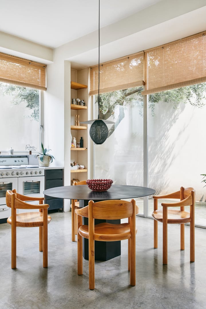 Sedia con braccioli Daumiller, Golden pine GUBI