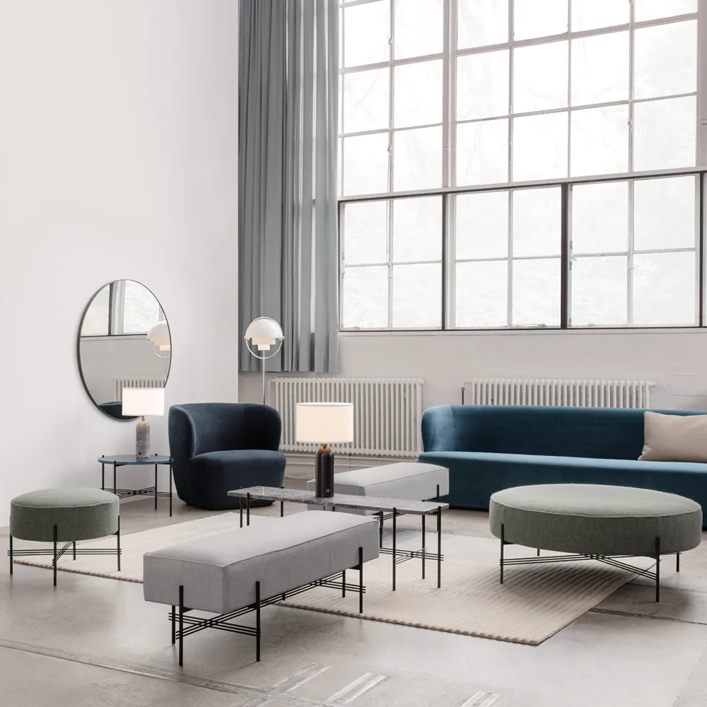 Specchio Gubi, Ottone nero GUBI