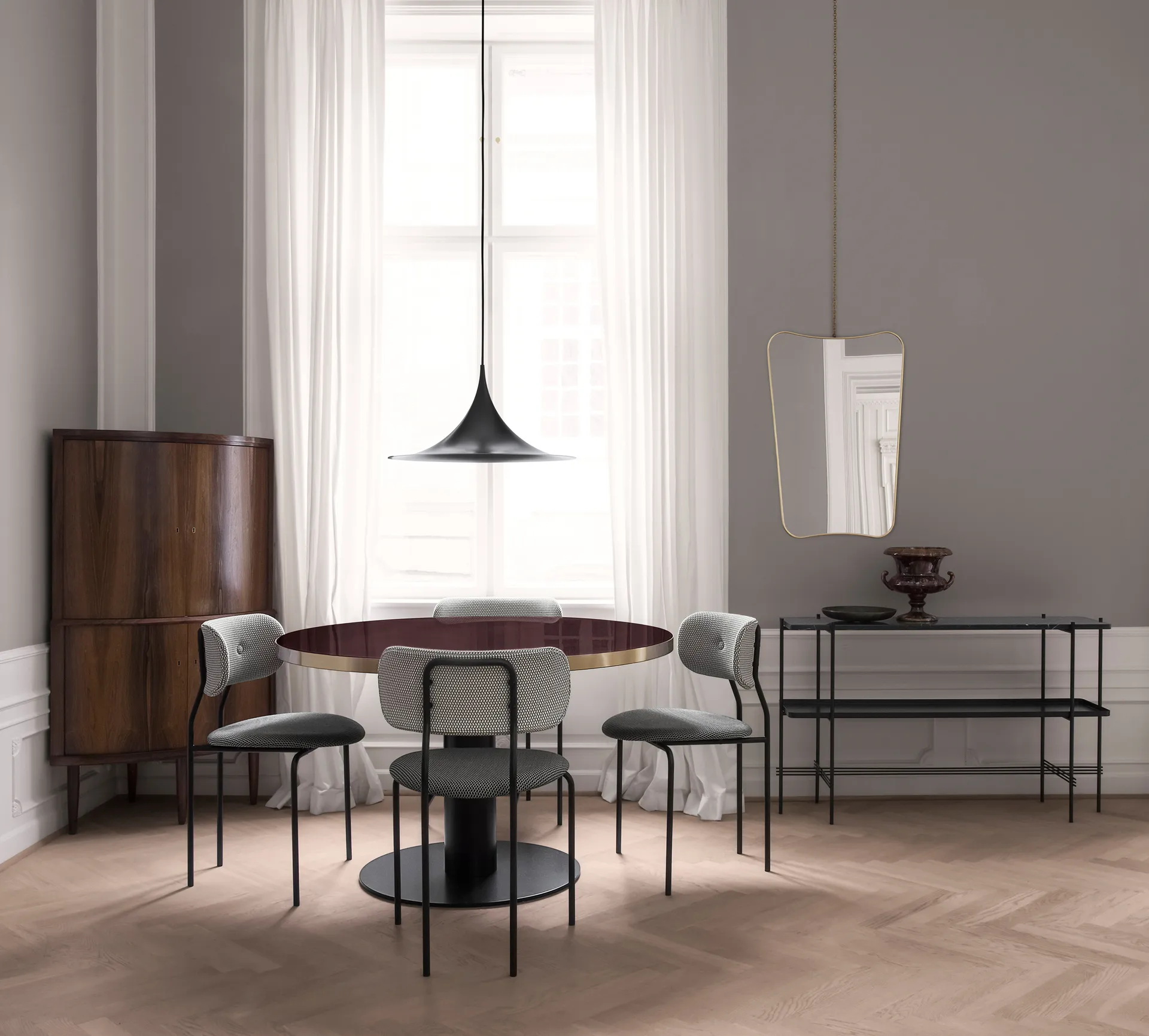 Specchio rettangolare F.A.33, ottone GUBI