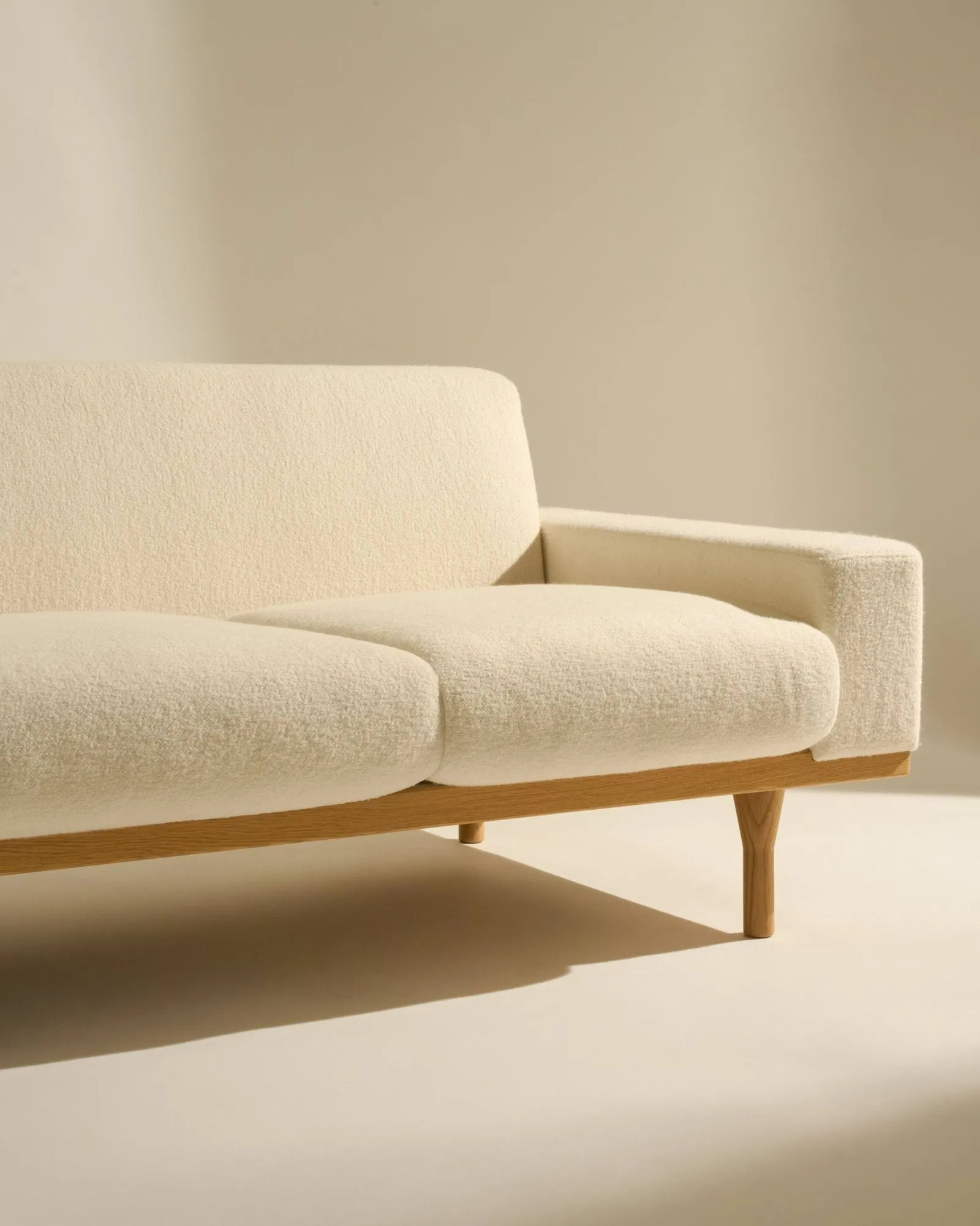 SW50 divano, Harp 24 Ivory-rovere oliato, 4 posti GUBI