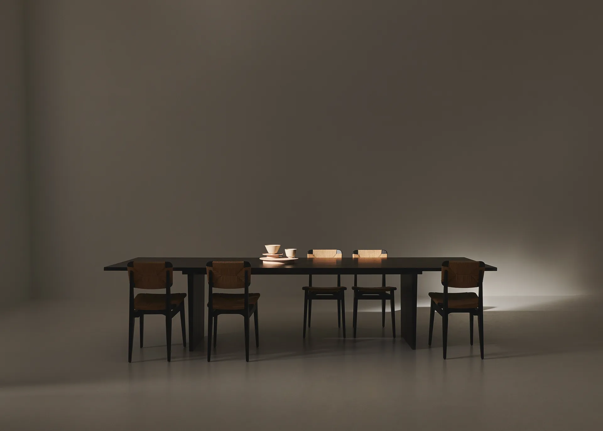 Tavolo da pranzo Private 100x320 cm, Marrone, rovere tinto nero GUBI