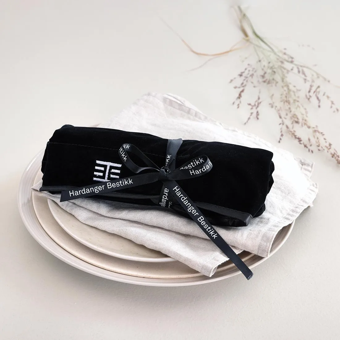 Involucro per posate da dolce Hardanger, Nero Hardanger Bestikk