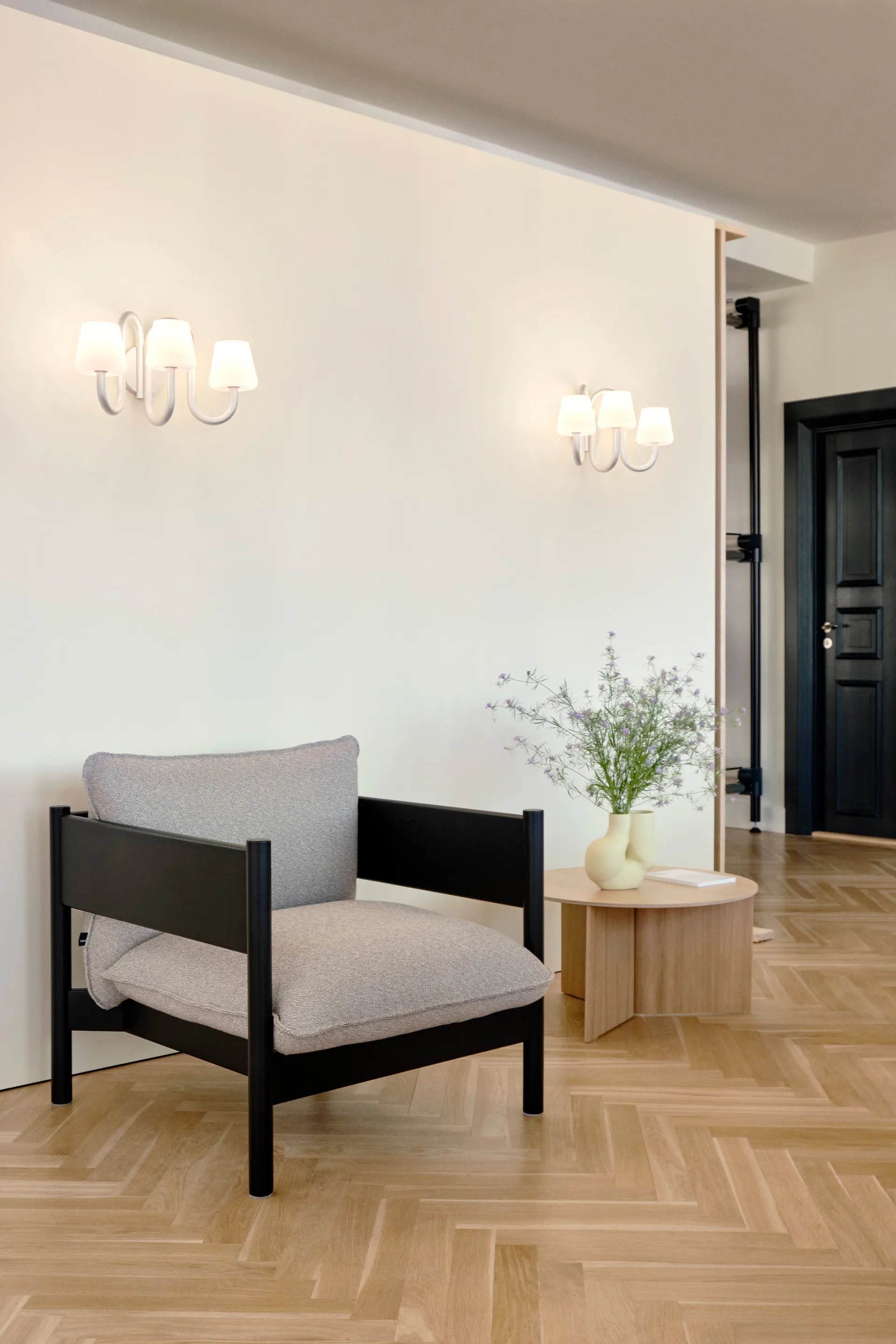 Applique Apollo, Bianco opale HAY