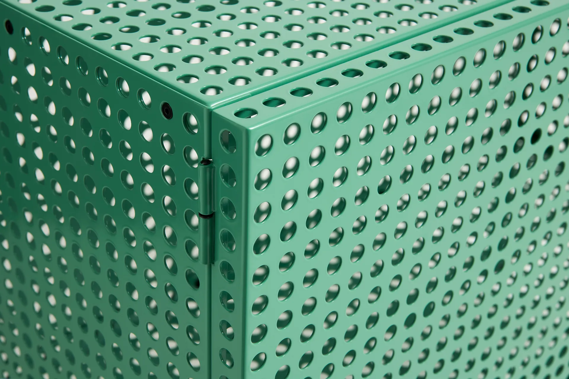 Armadio Perforated Cabinet piccolo, Jade morbido HAY