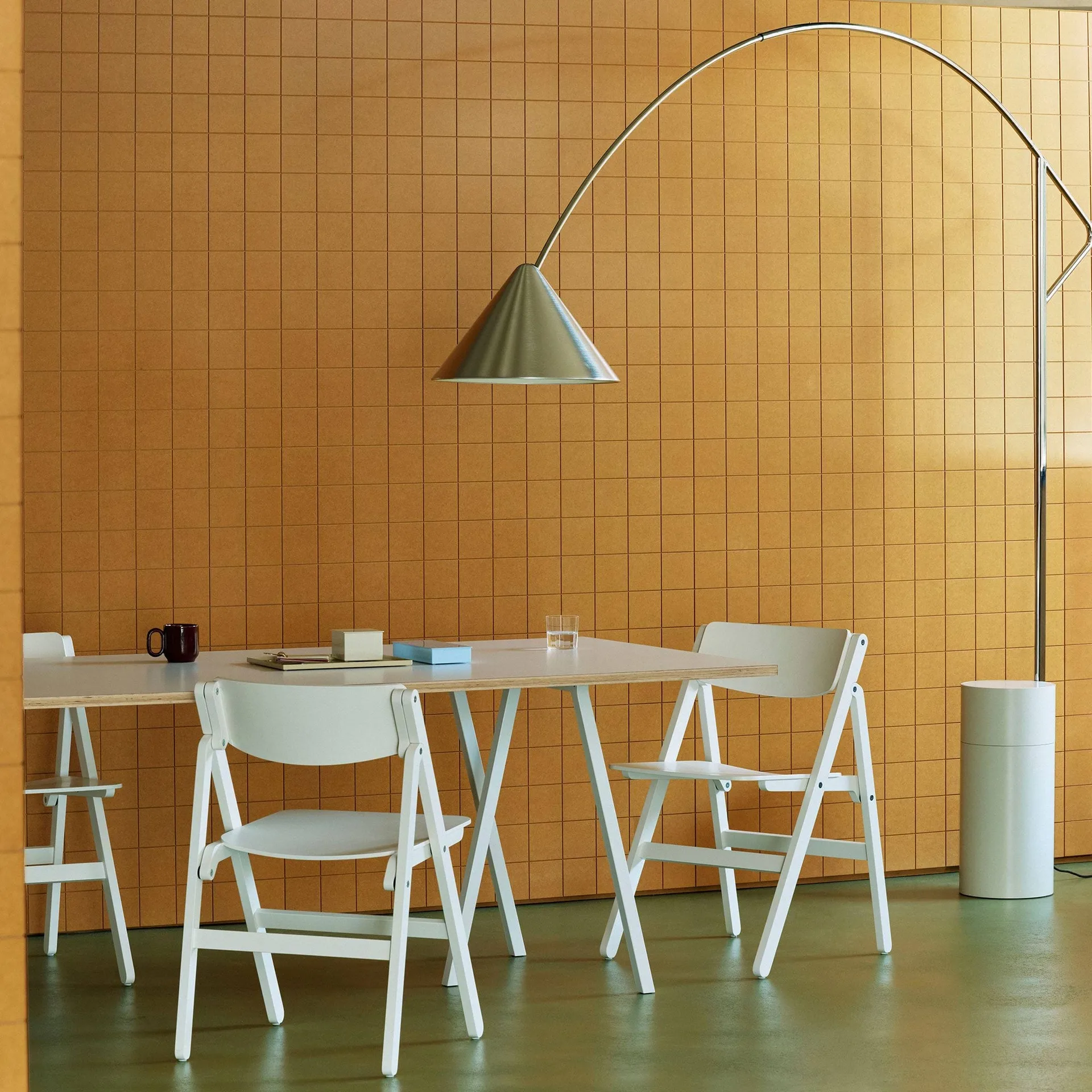Backflip Chair sedia, Bianco cream verniciato faggio HAY