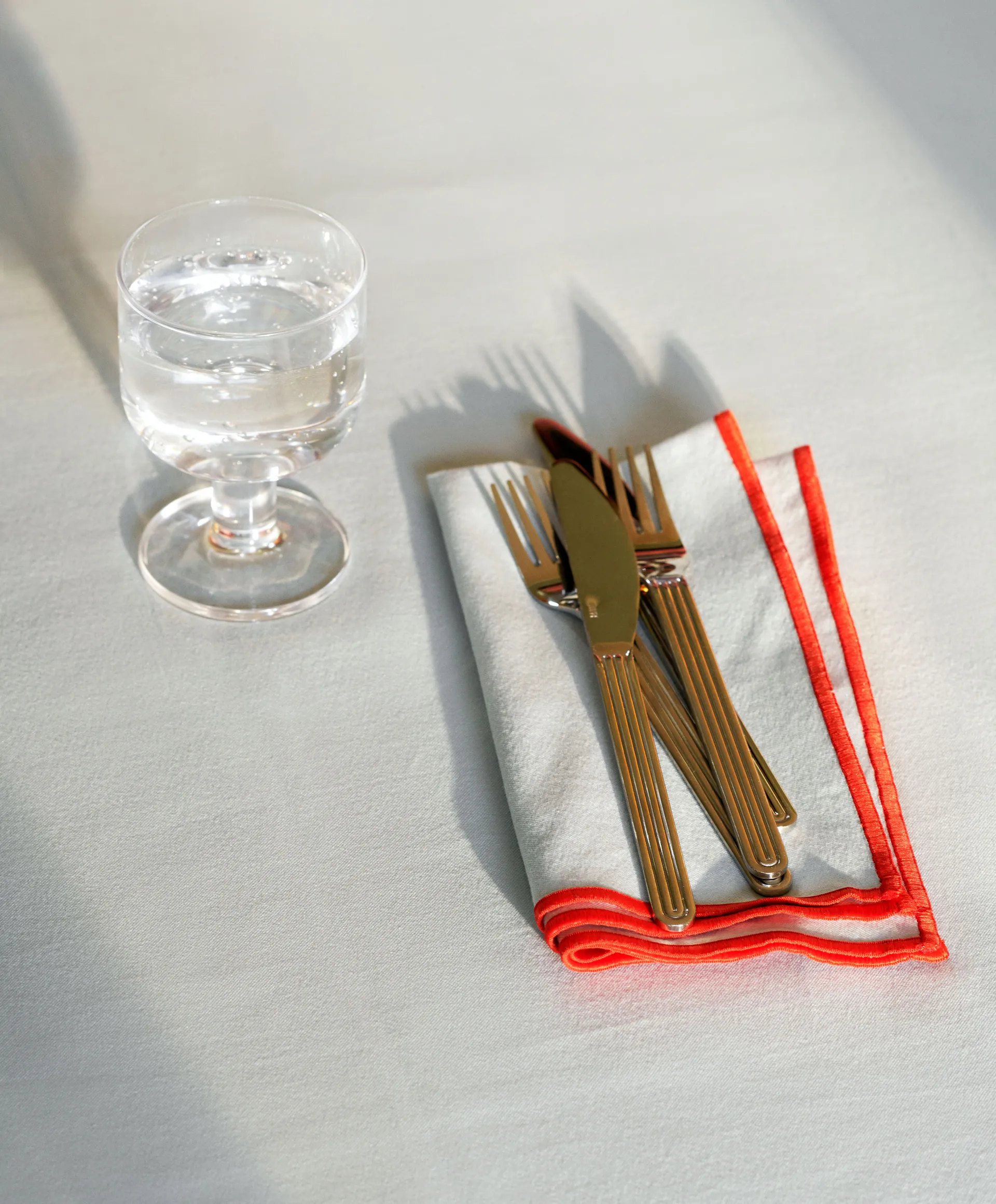 Bicchiere con piede Tavern, M 20 cl HAY