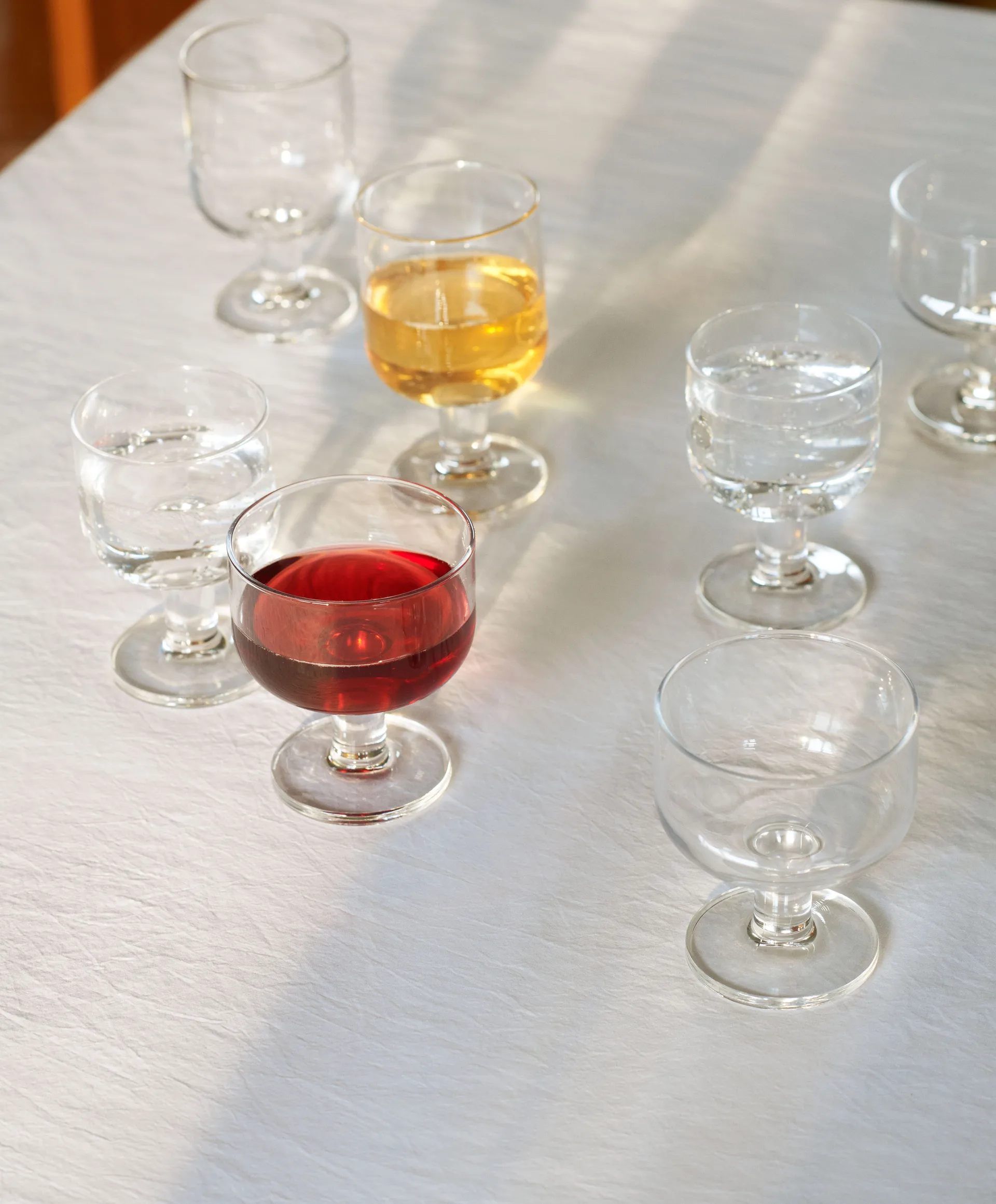 Bicchiere con piede Tavern, M 20 cl HAY