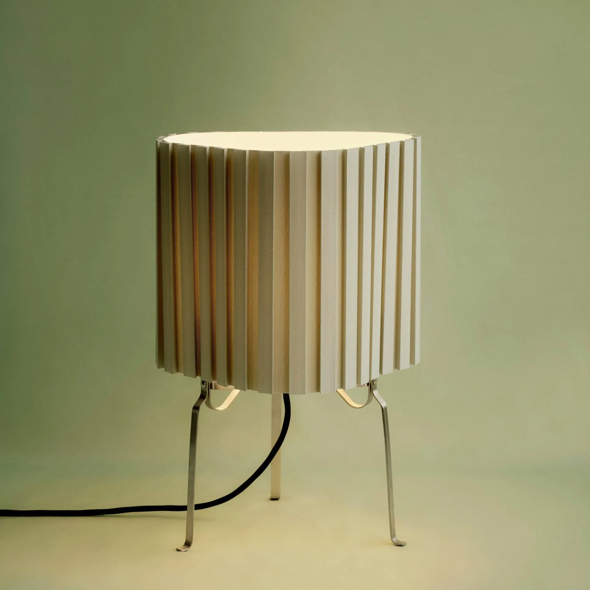 Canelé lampada da tavolo, verde mandorla HAY