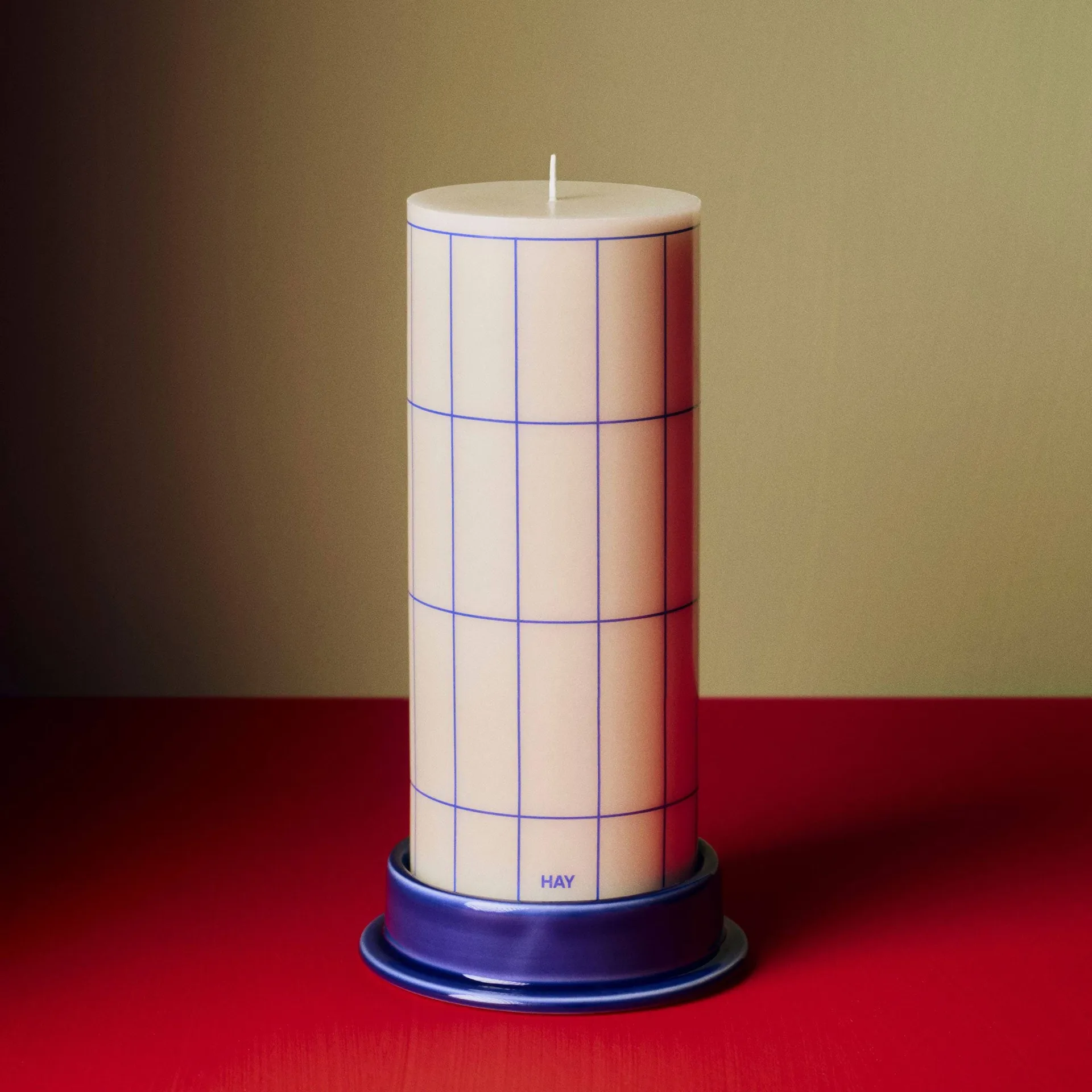 Column portacandela per candele a colonna medium Ø11 cm, Royal blue HAY