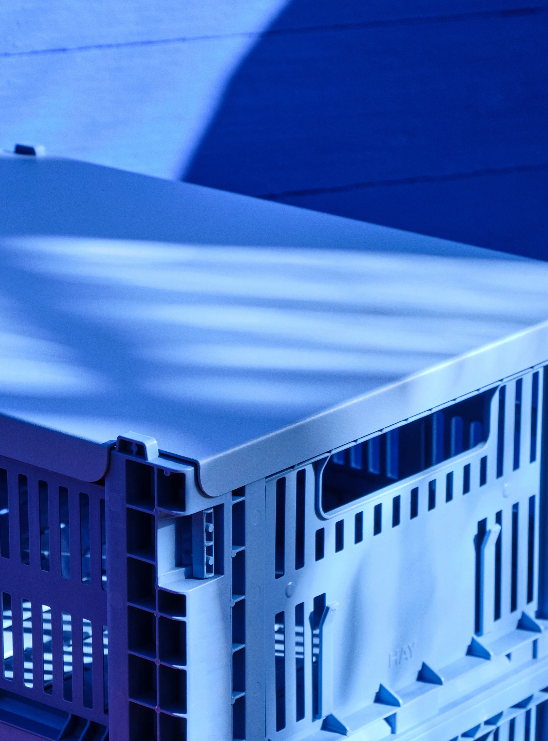 Coperchio Colour Crate medio, Blu elettrico HAY