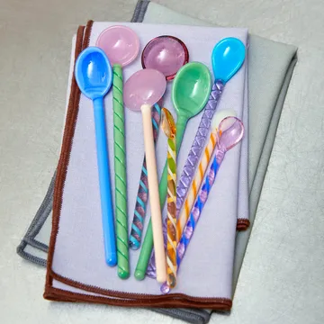Cucchiaio di vetro Twist confezione da 2 - turchese - rosa chiaro - HAY