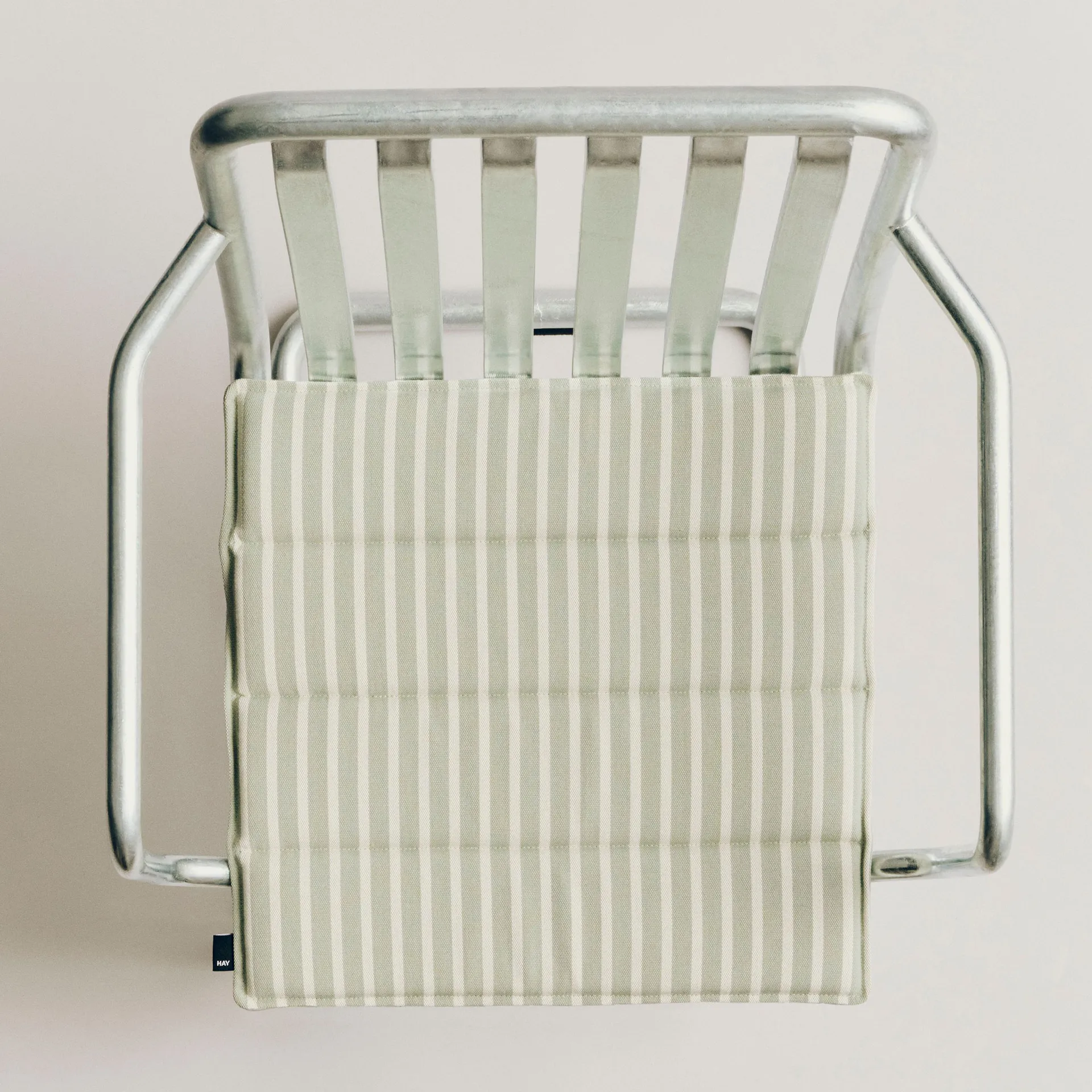 Cuscino per seduta Terrazza, Grey bold stripe, 40x40 cm HAY