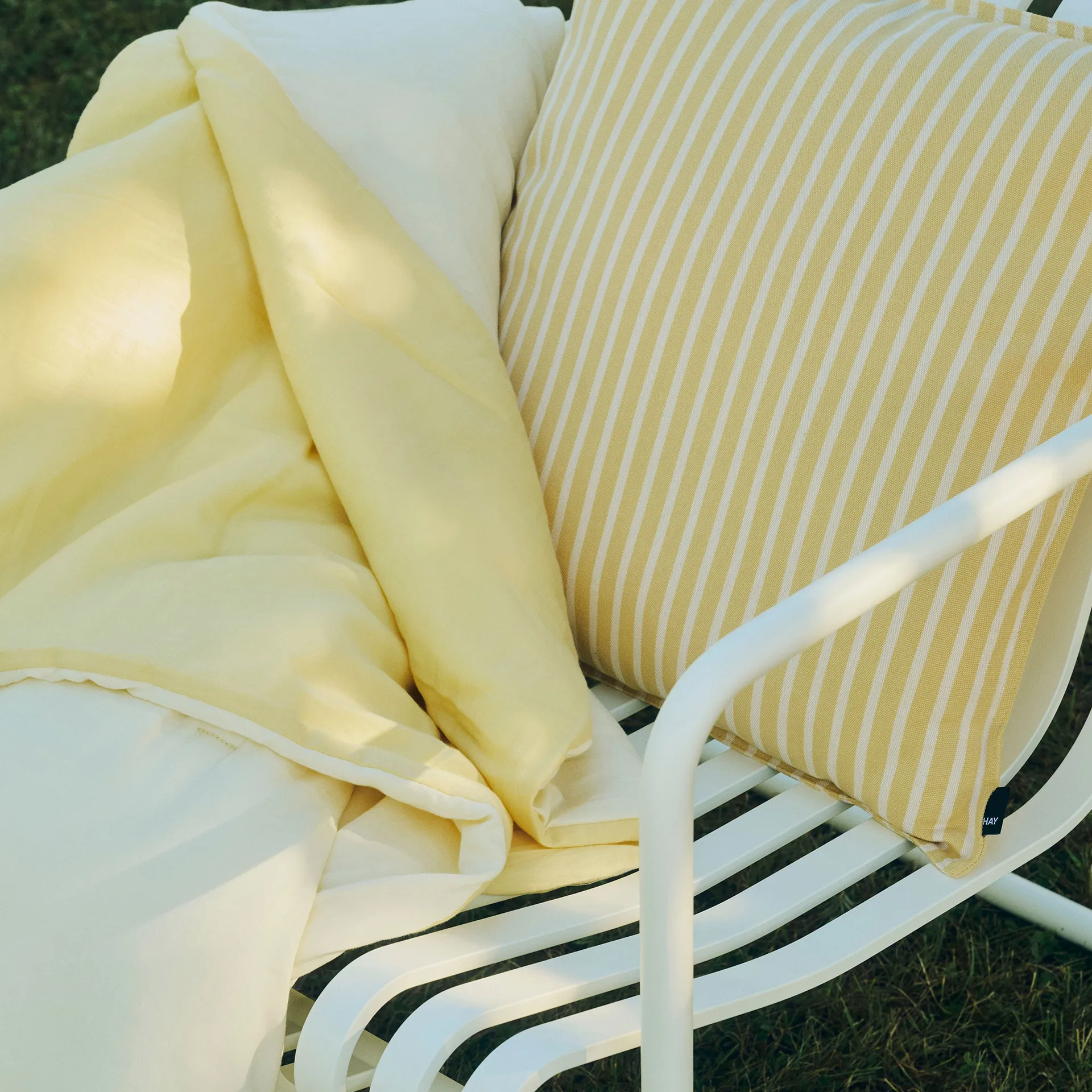 Cuscino Terrazza, Yellow bold stripe, 50x50 cm HAY