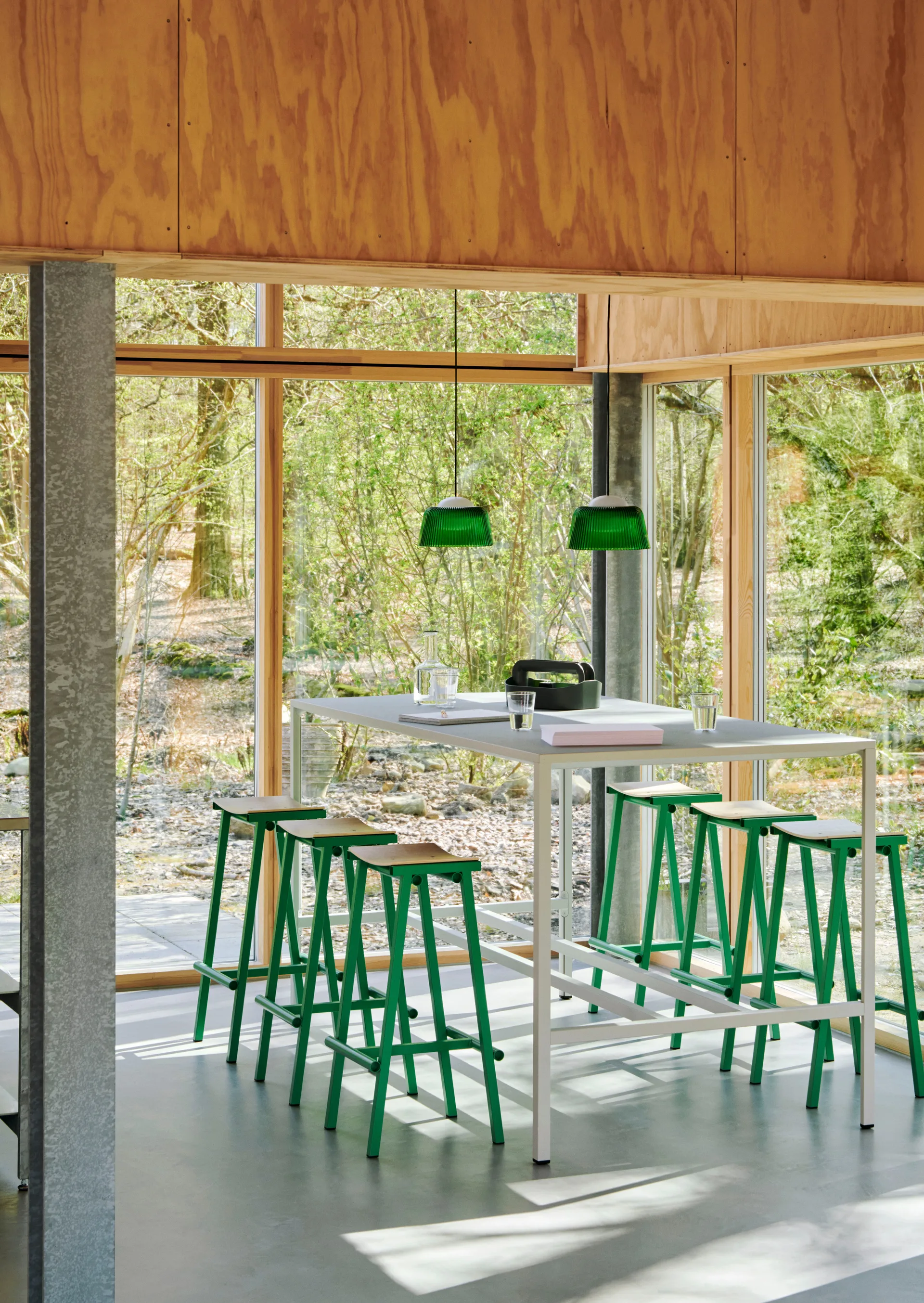 Lampada a sospensione Brim Bottle Ø24,5 cm, Green glass HAY