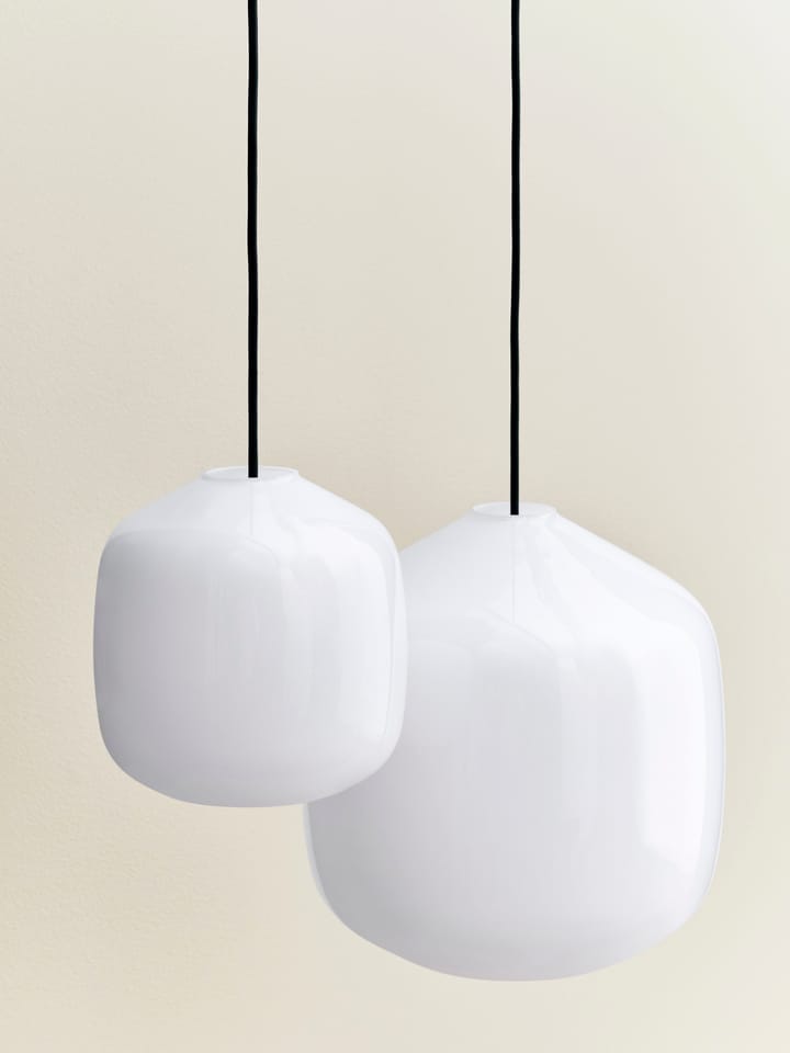 Lampada a sospensione Buoy Ø20 cm, Opal glass-anthracite blue HAY