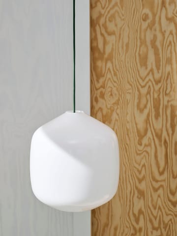 Lampada a sospensione Buoy Ø20 cm - Opal glass-rusty red - HAY