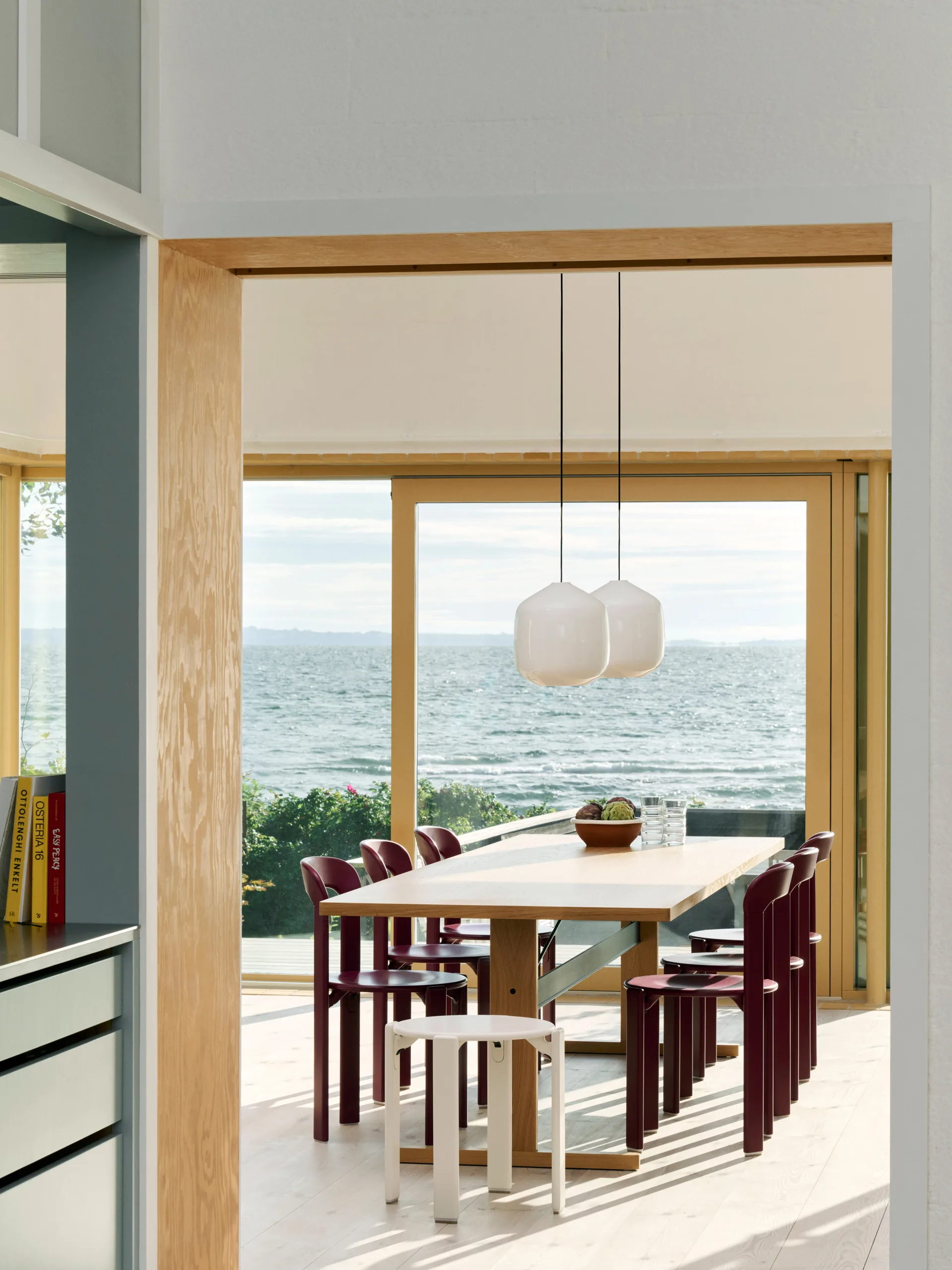 Lampada a sospensione Buoy Ø30 cm, Opal glass-garden green HAY