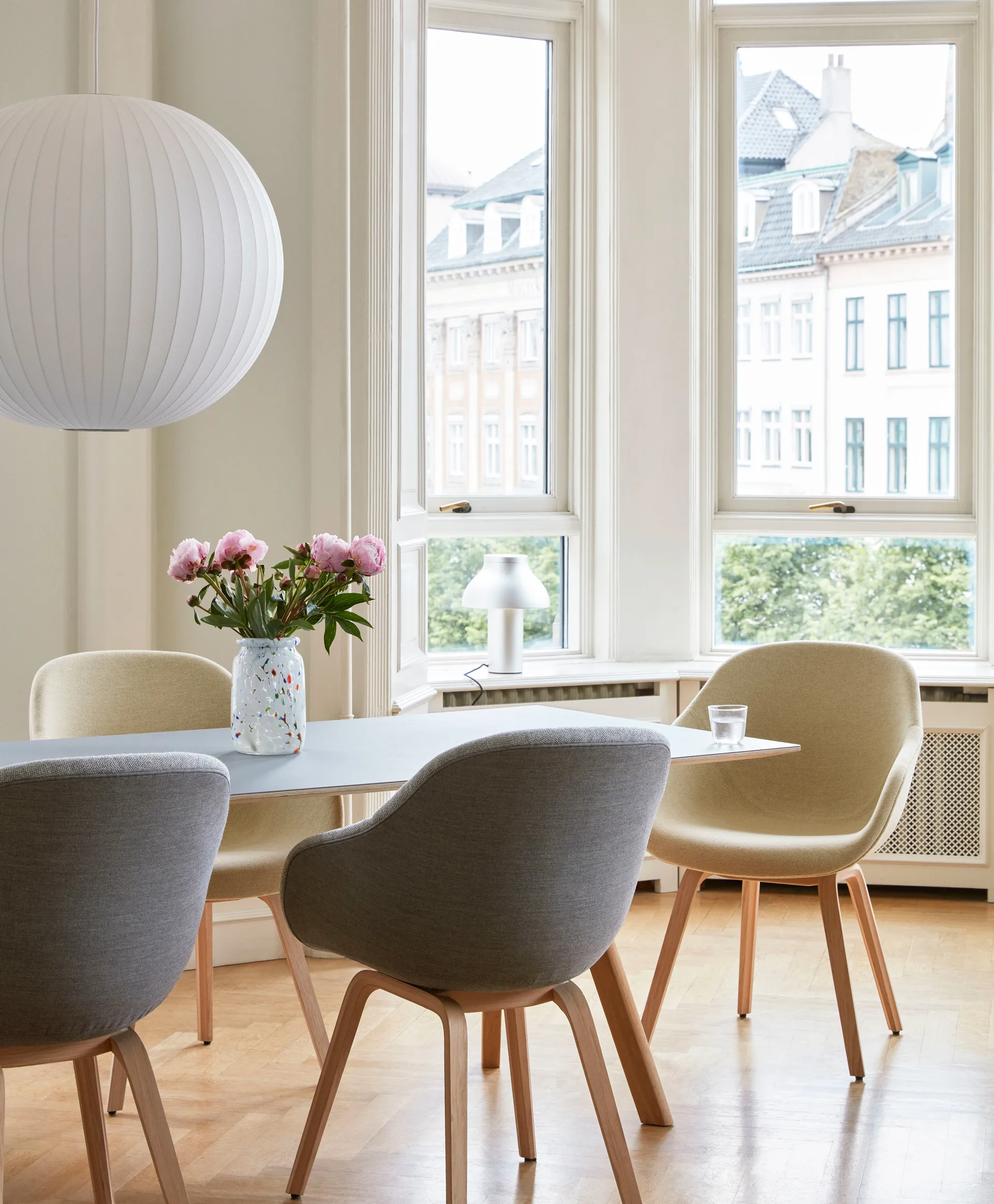 Lampada a sospensione Nelson Bubble Ball L, Bianco sporco HAY