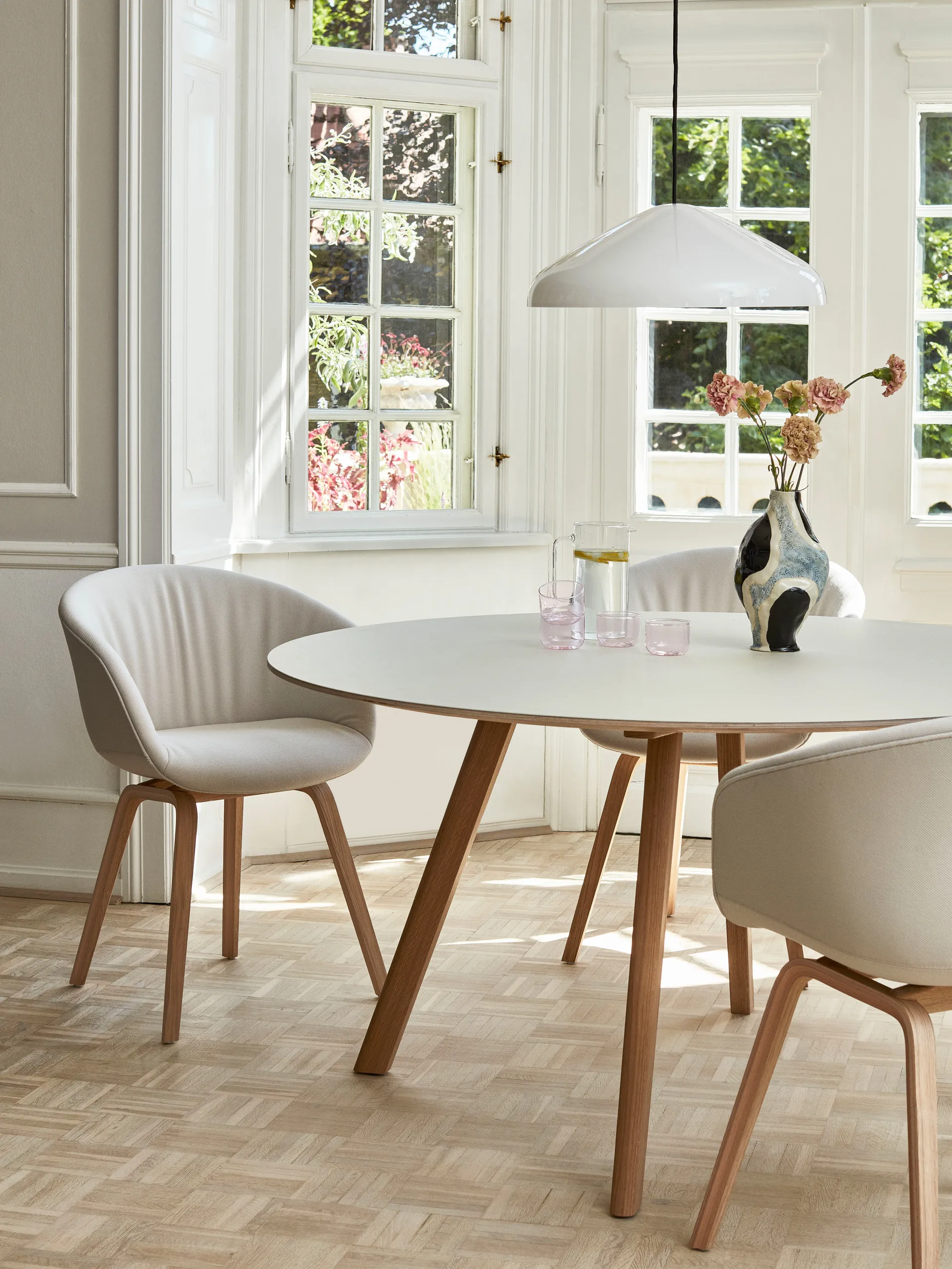 Lampada a sospensione Pao Steel Ø 47 cm, Bianco crema HAY