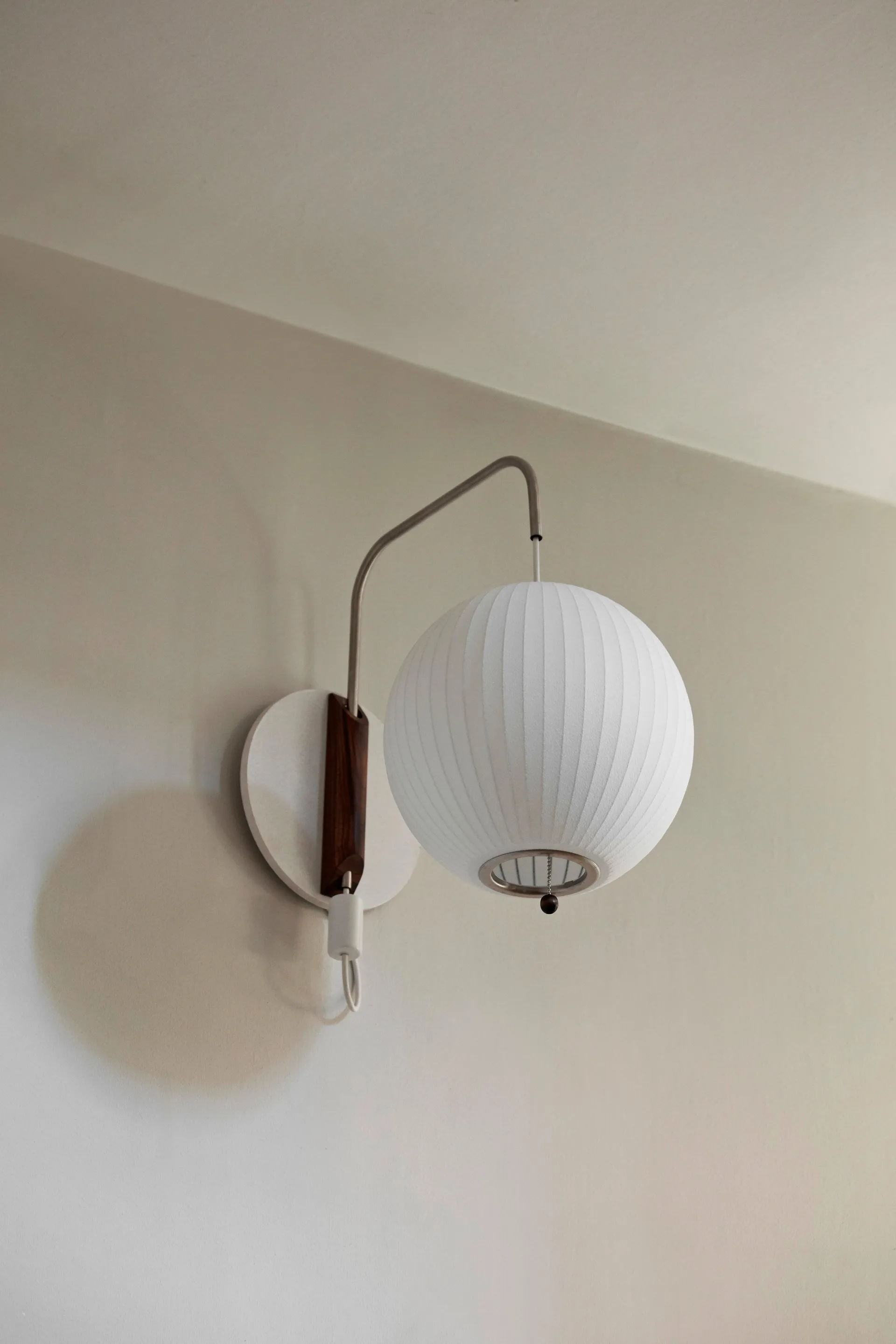 Lampada da parete Nelson Bubble Ball, Bianco sporco HAY