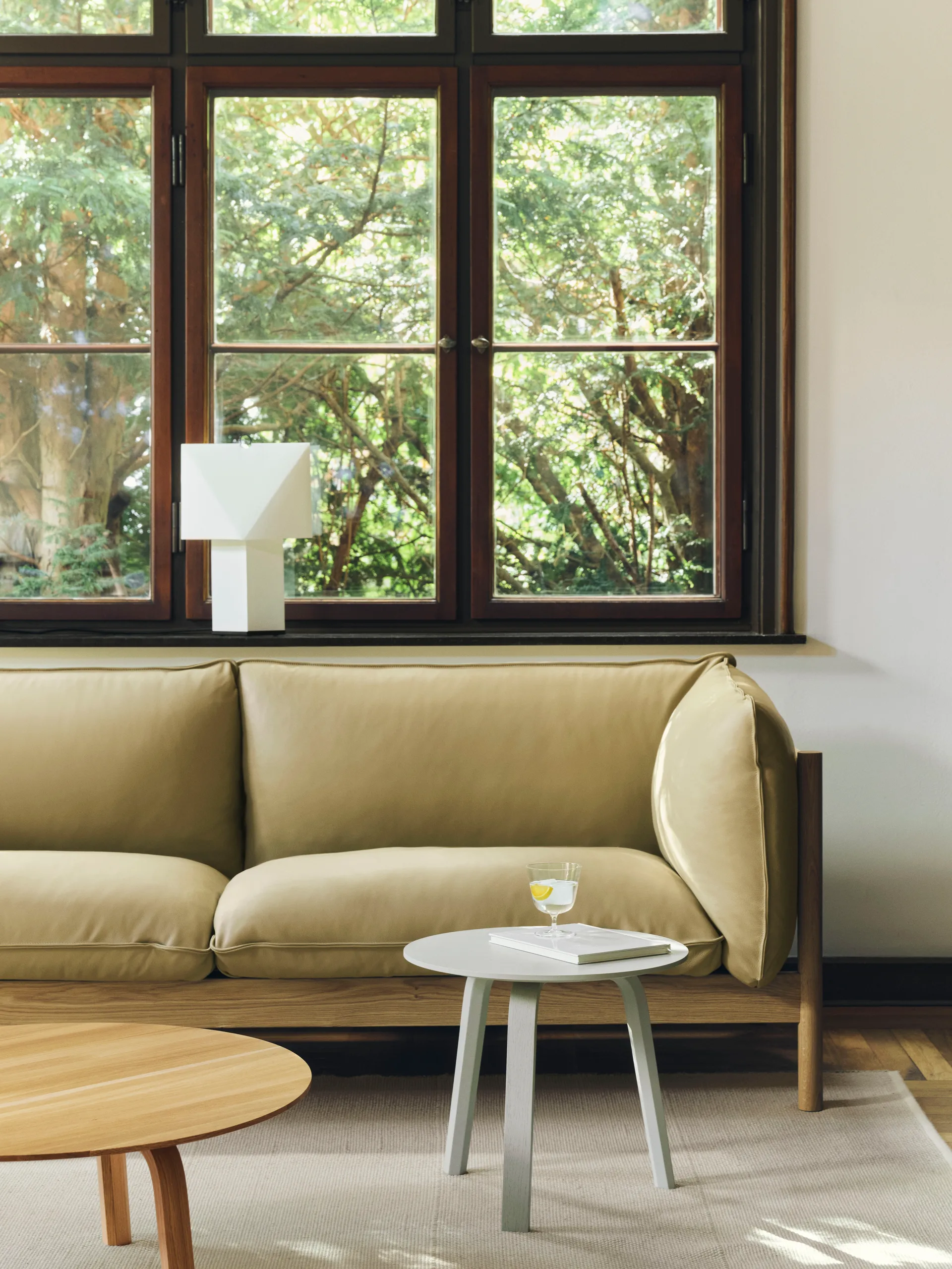 Lampada da tavolo Aplat, White, 44 cm HAY