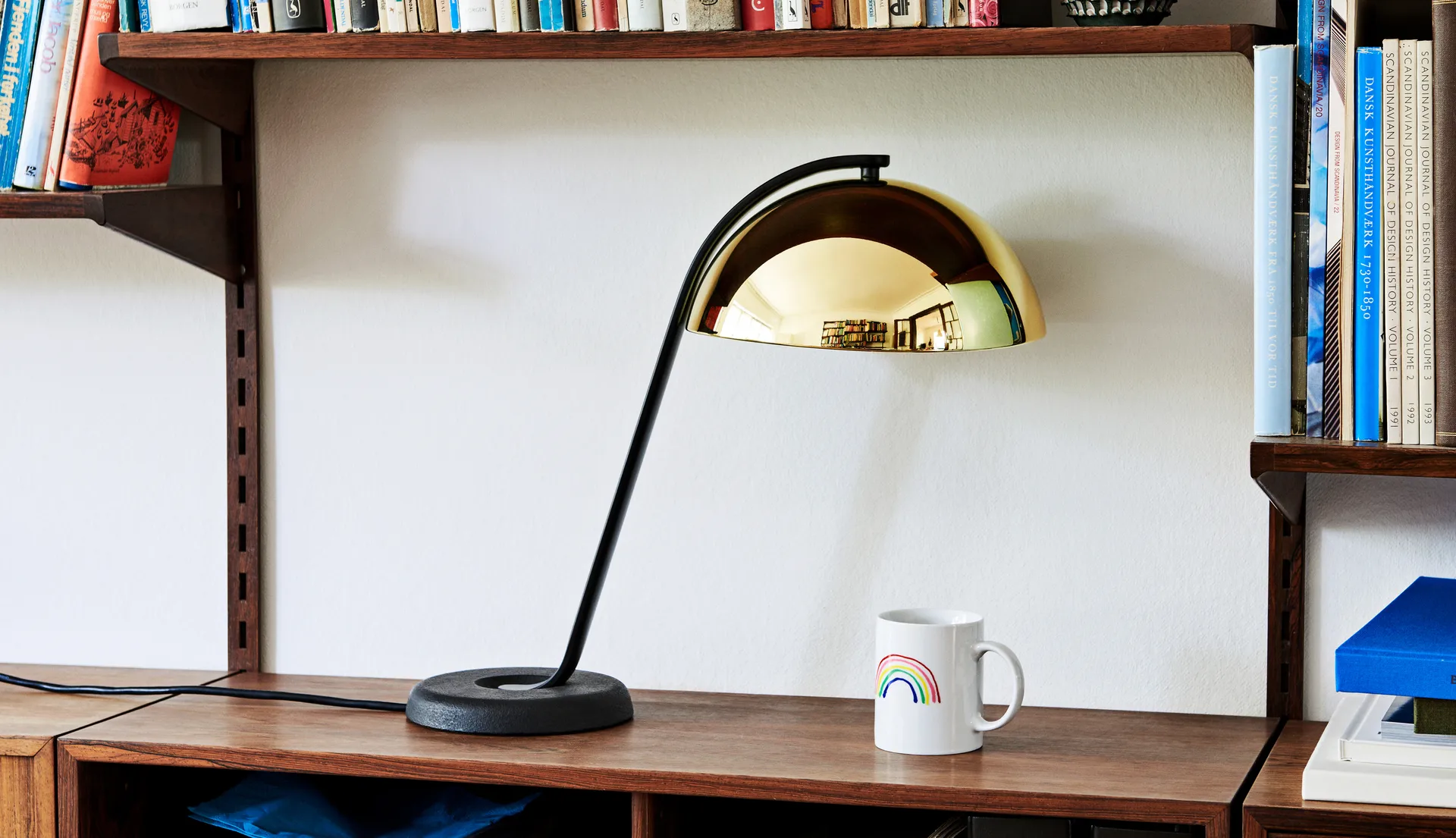 Lampada da tavolo Cloche, Ottone lucidato HAY