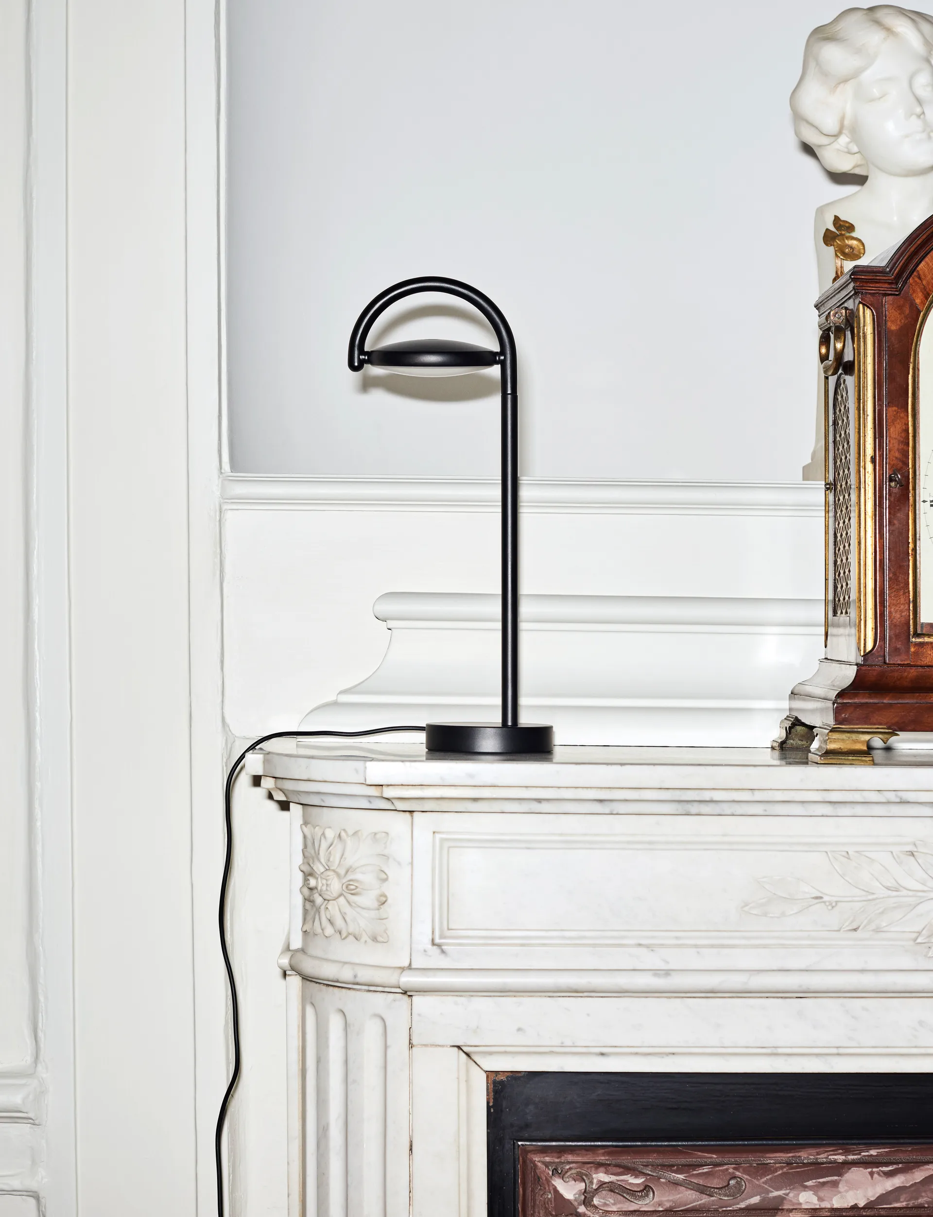 Lampada da tavolo Marselis, Soft black HAY