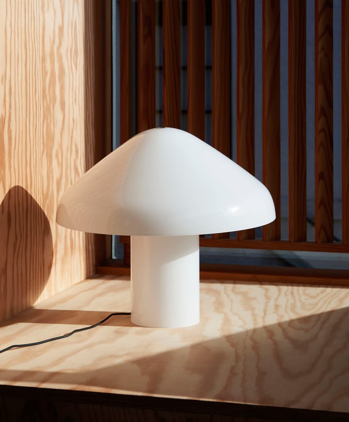 Lampada da tavolo Pao in vetro Ø 35 cm, Vetro opalino bianco HAY