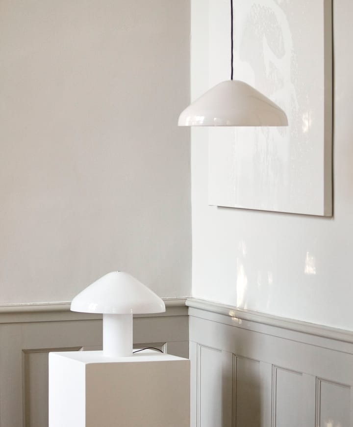 Lampada da tavolo Pao in vetro Ø 35 cm, Vetro opalino bianco HAY