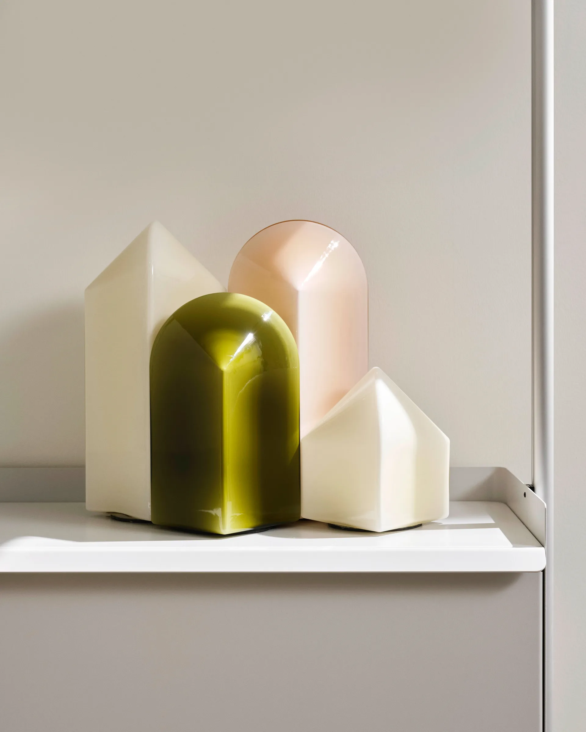 Lampada da tavolo Parade 24 cm, Shell white HAY