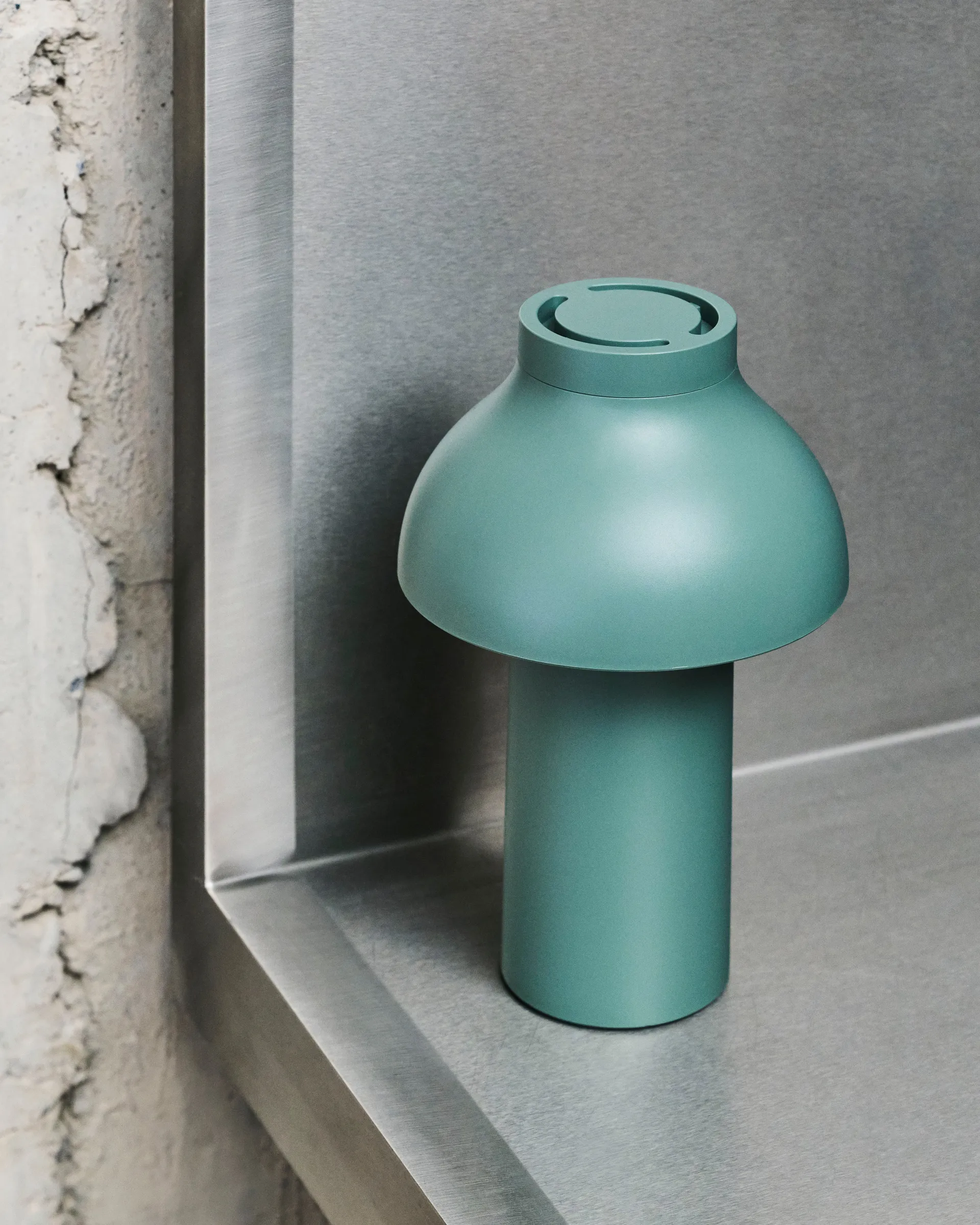 Lampada da tavolo PC Portable No 2 , Fall green HAY