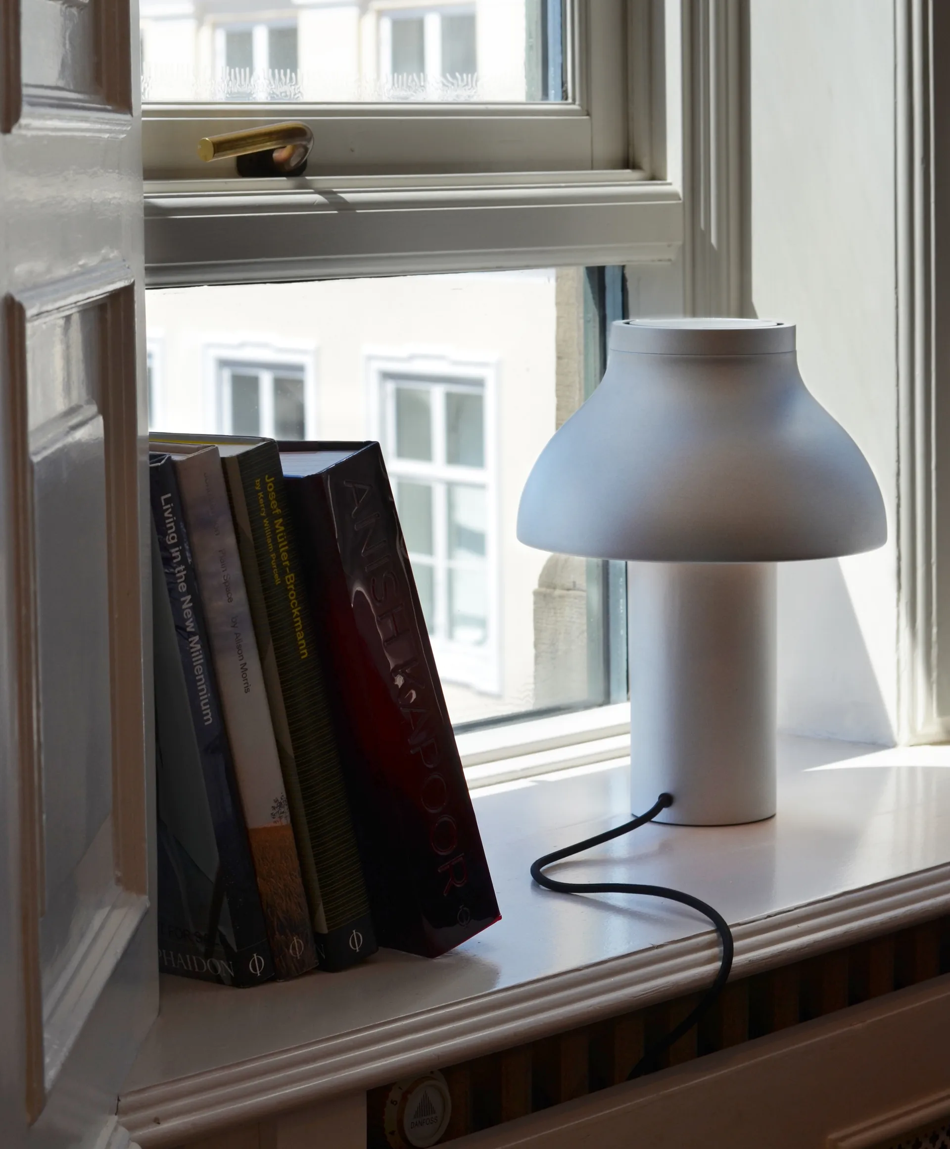Lampada da tavolo PC S Ø 25 cm, Alluminio HAY