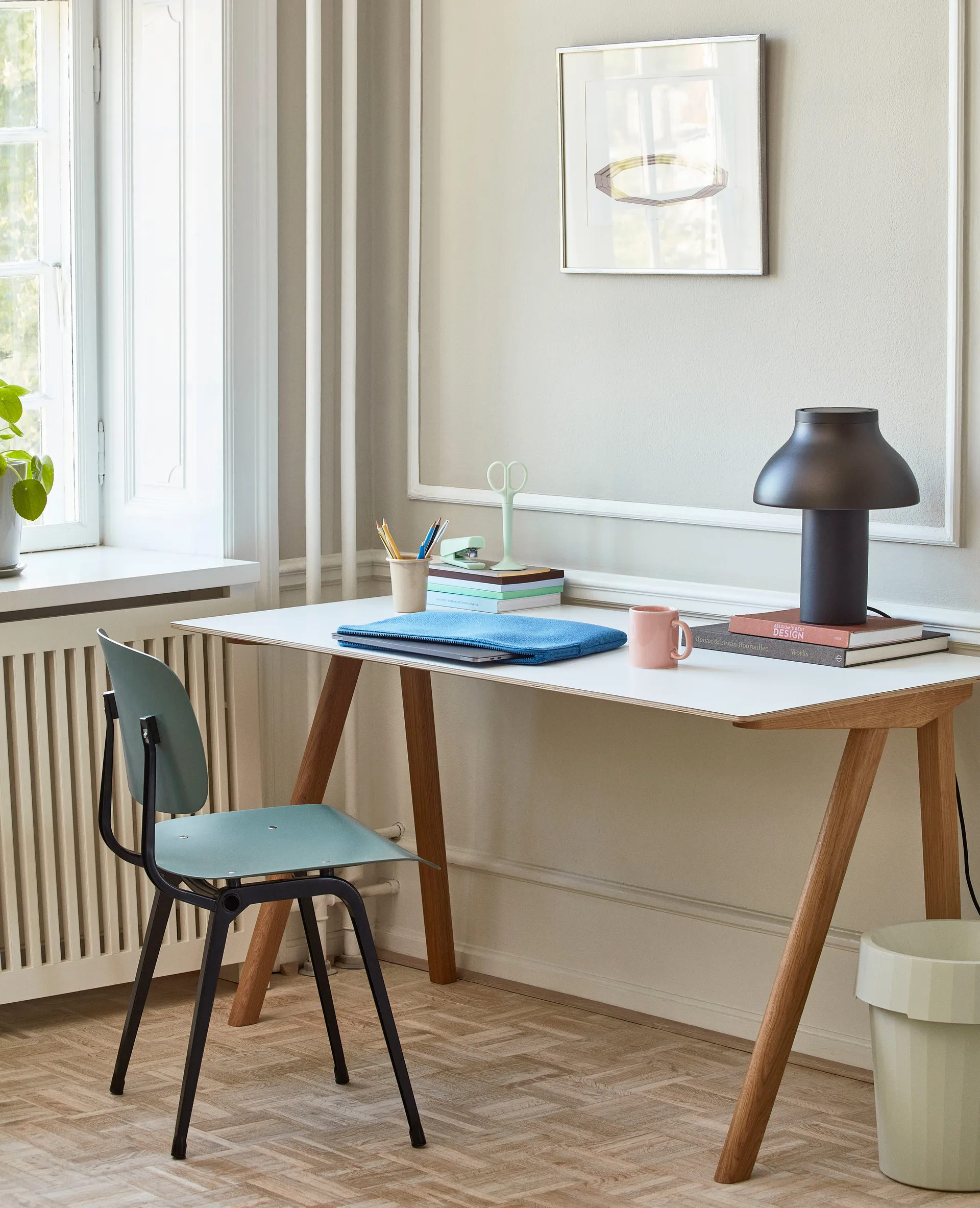 Lampada da tavolo PC S Ø 25 cm, Soft black HAY