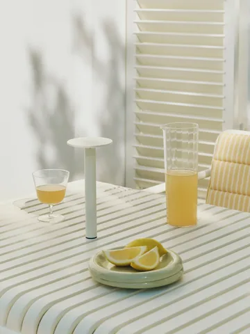 Lampada portatile Host - Bianco crema, 22 cm - HAY