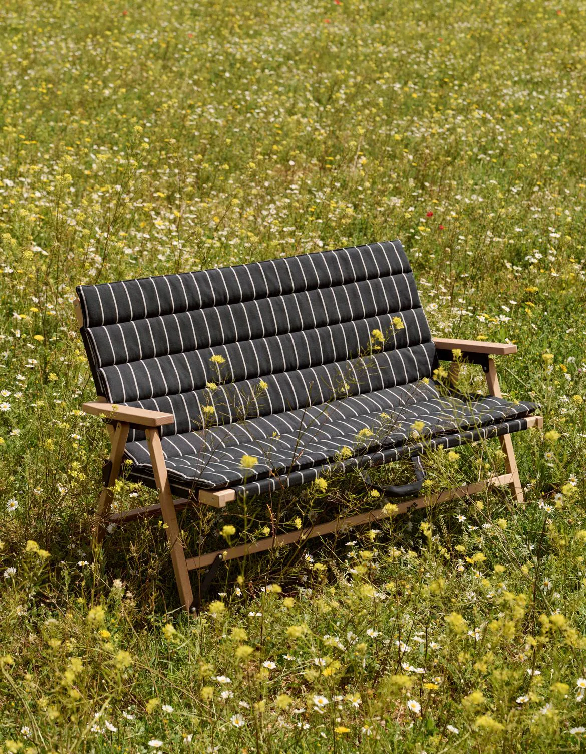 Outdoor Market divano pieghevole, Black-beige, 2 posti HAY