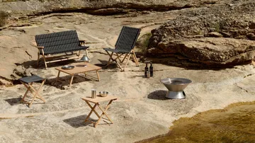 Outdoor Market divano pieghevole - Black-beige, 2 posti - HAY